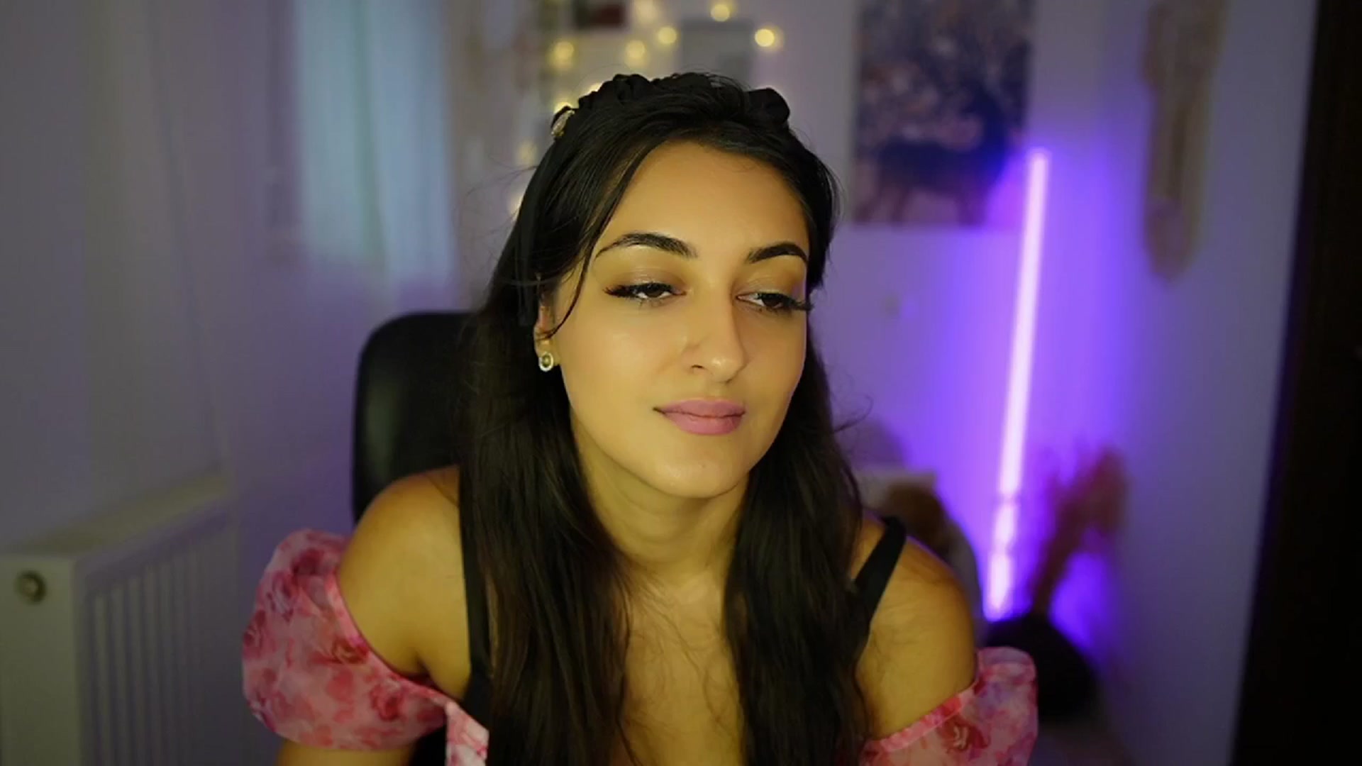 Gallery image thumbnail from Frida_Sante18's myfreecams stream on, 07/18/2024, 14:49 image 9 of 20