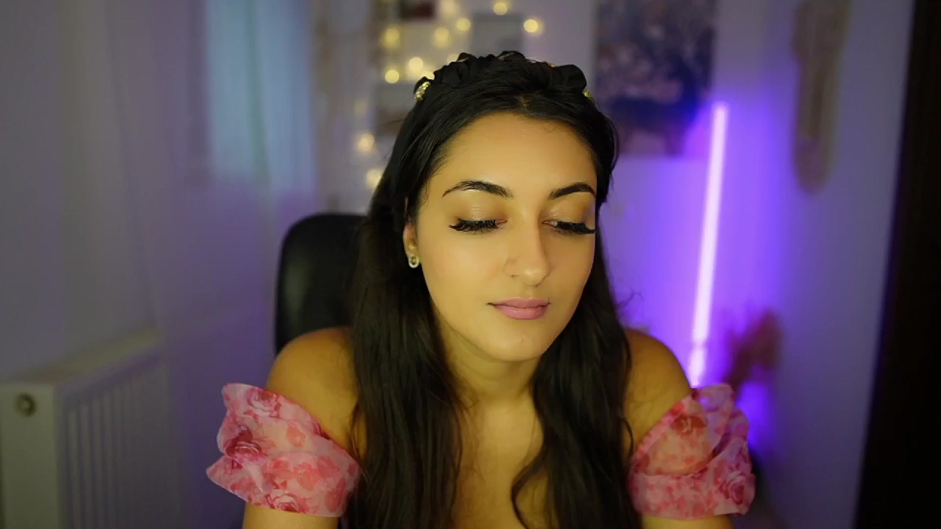 Gallery image thumbnail from Frida_Sante18's myfreecams stream on, 07/18/2024, 14:49 image 18 of 20