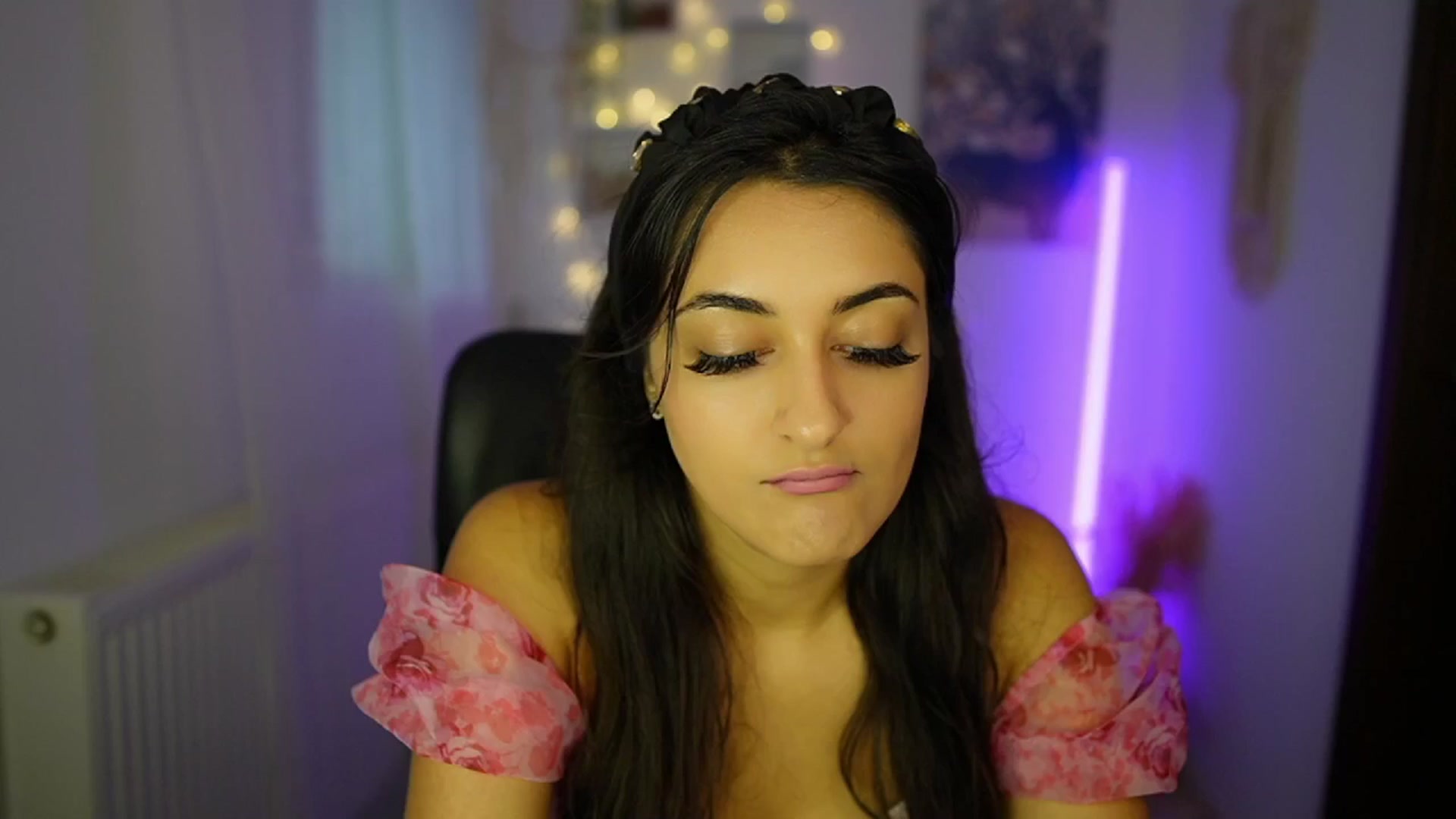 Gallery image thumbnail from Frida_Sante18's myfreecams stream on, 07/18/2024, 14:49 image 14 of 20