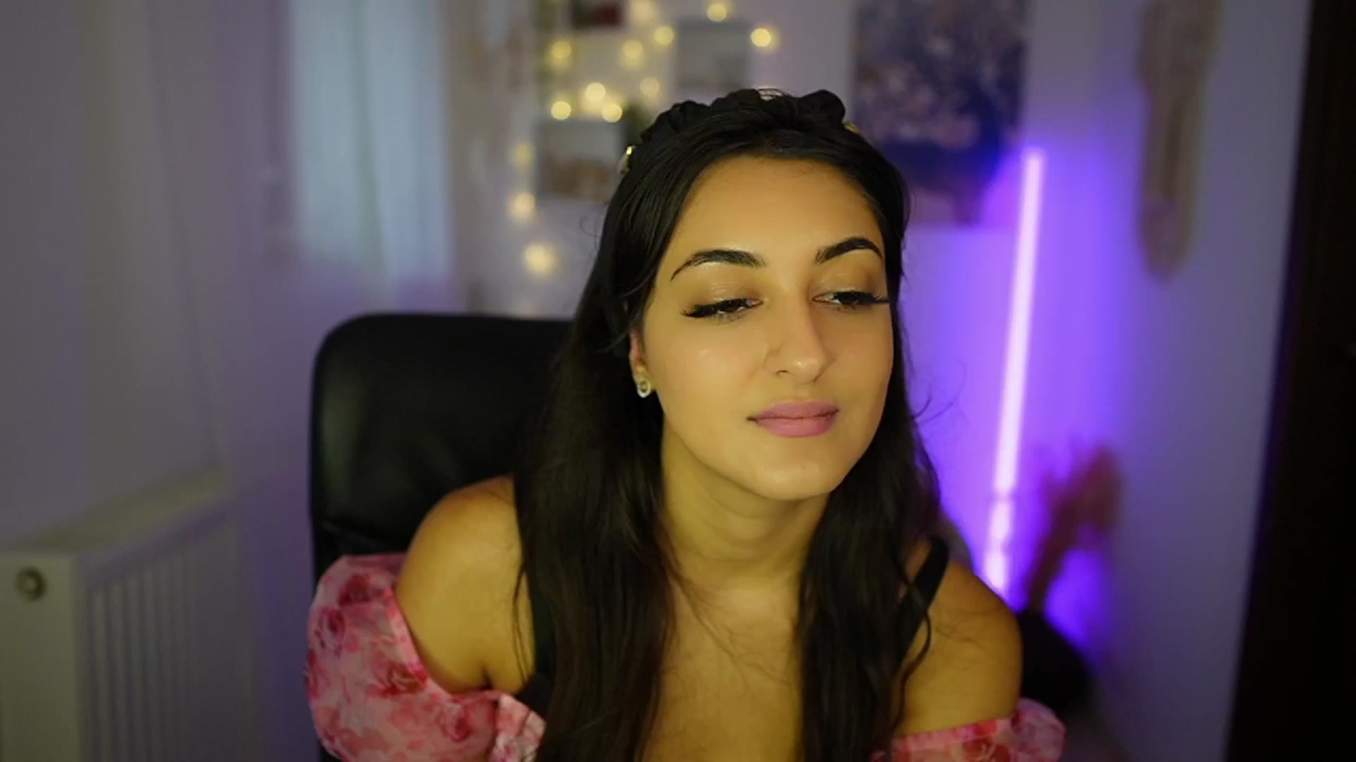Gallery image thumbnail from Frida_Sante18's myfreecams stream on, 07/18/2024, 14:49 image 4 of 20