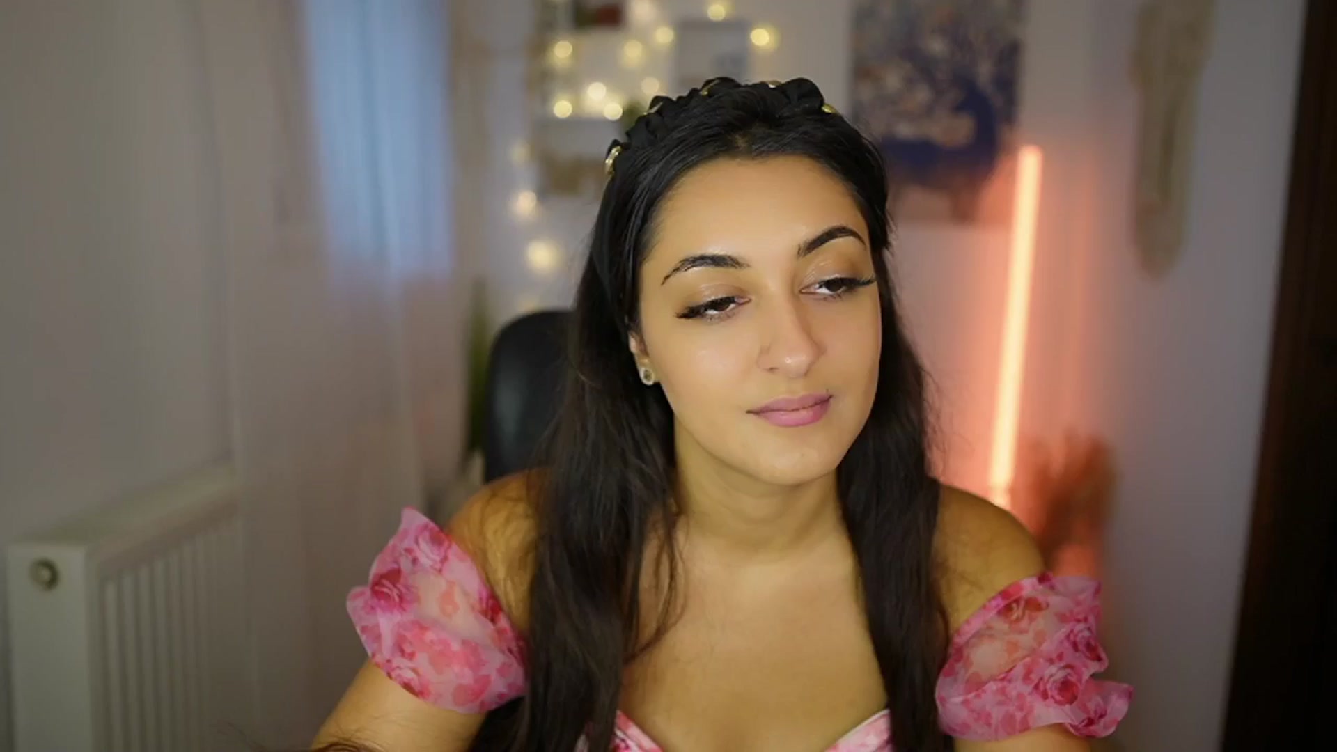 Gallery image thumbnail from Frida_Sante18's myfreecams stream on, 07/18/2024, 16:30 image 10 of 20