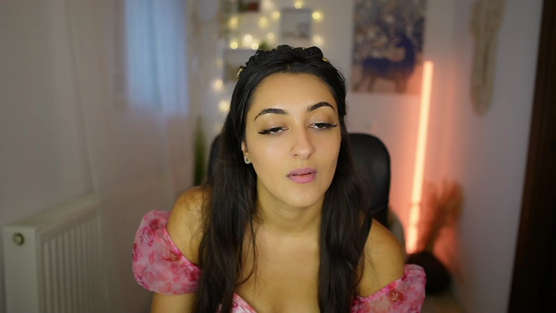 Gallery image thumbnail from Frida_Sante18's myfreecams stream on, 07/18/2024, 16:30 image 17 of 20
