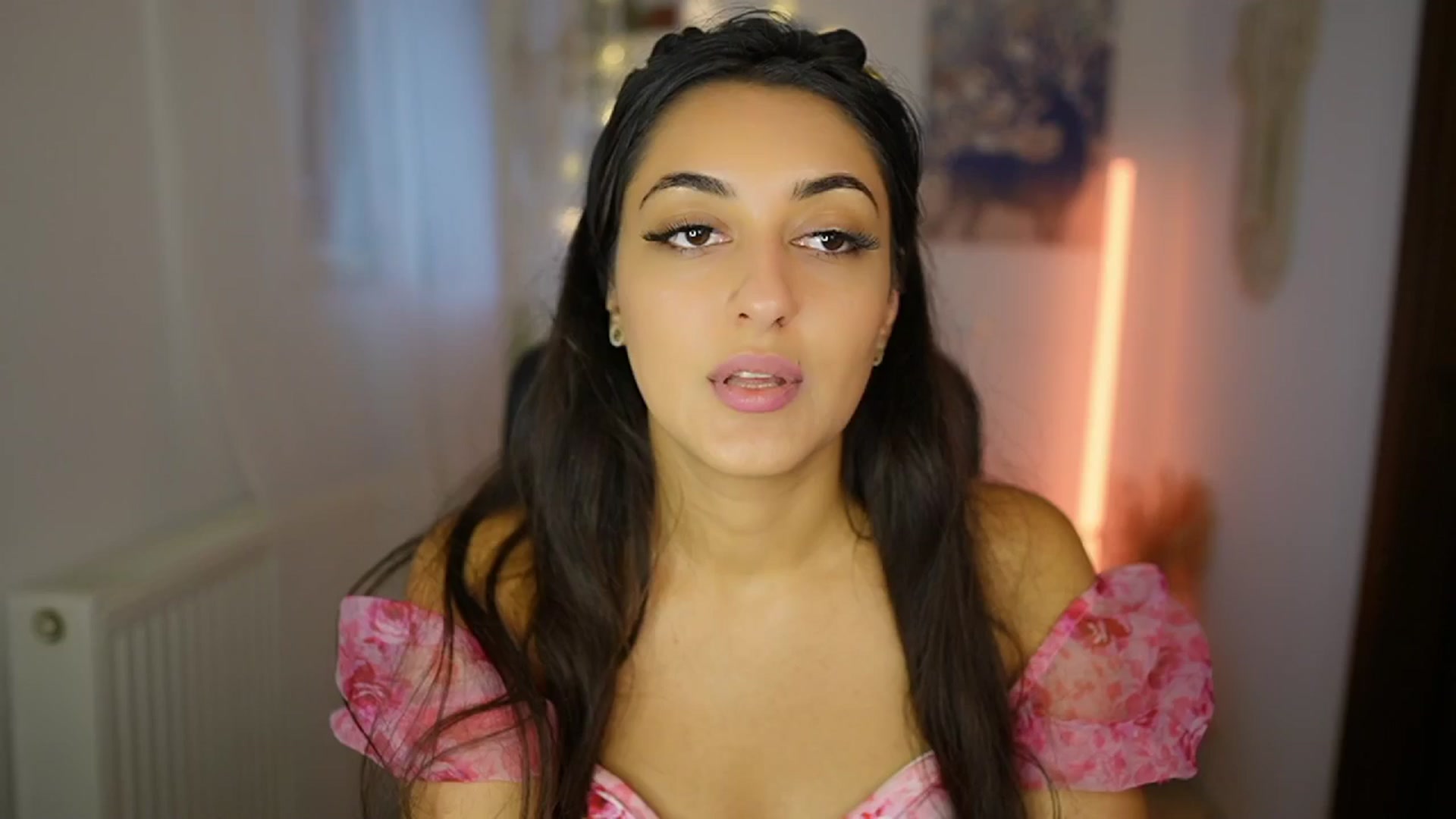 Gallery image thumbnail from Frida_Sante18's myfreecams stream on, 07/18/2024, 16:30 image 8 of 20