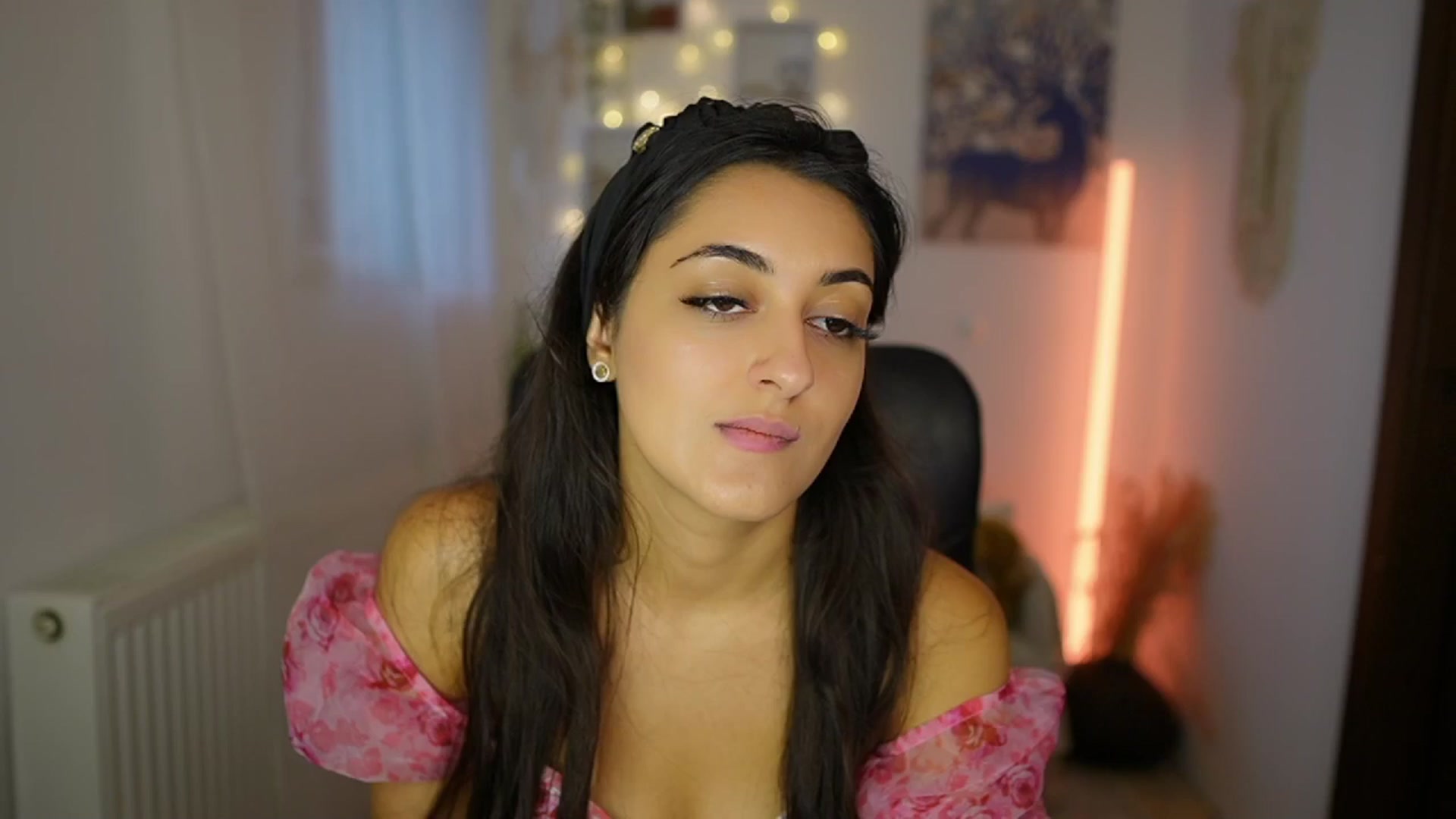Gallery image thumbnail from Frida_Sante18's myfreecams stream on, 07/18/2024, 16:30 image 12 of 20