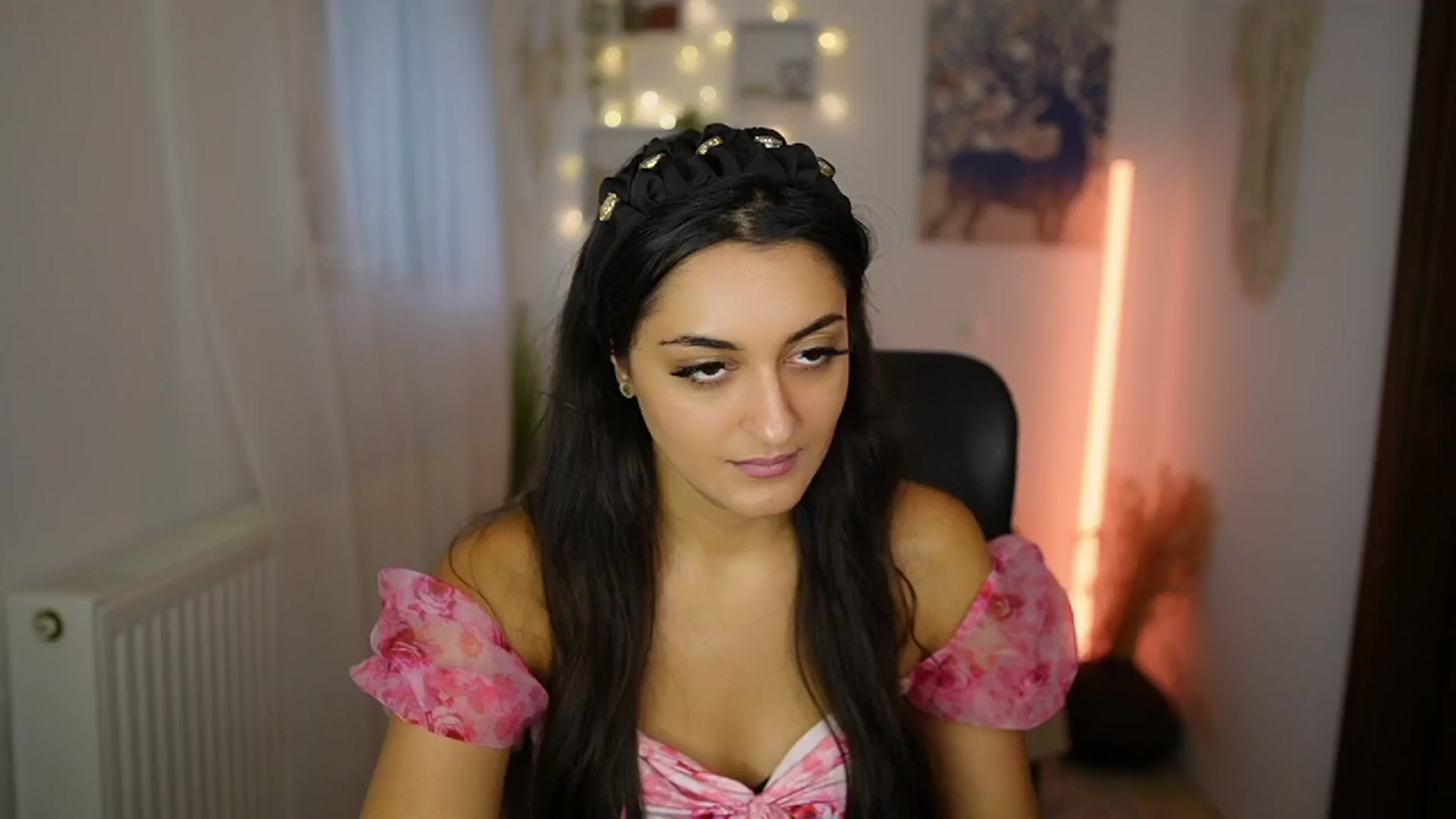 Gallery image thumbnail from Frida_Sante18's myfreecams stream on, 07/18/2024, 17:23 image 9 of 20
