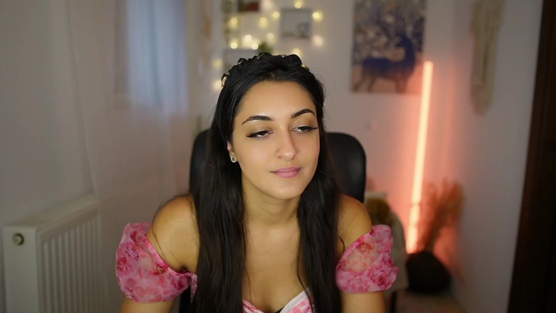 Gallery image thumbnail from Frida_Sante18's myfreecams stream on, 07/18/2024, 17:23 image 17 of 20
