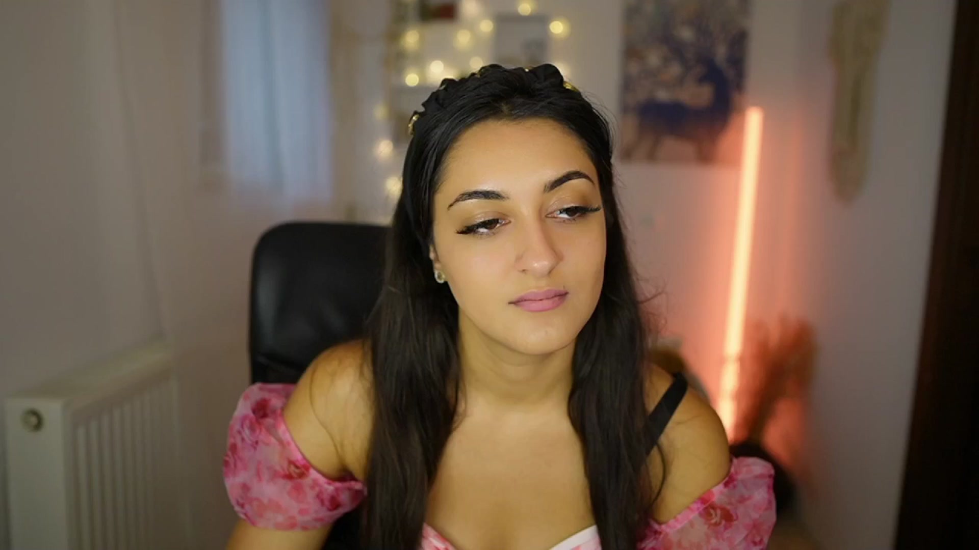 Gallery image thumbnail from Frida_Sante18's myfreecams stream on, 07/18/2024, 17:23 image 2 of 20
