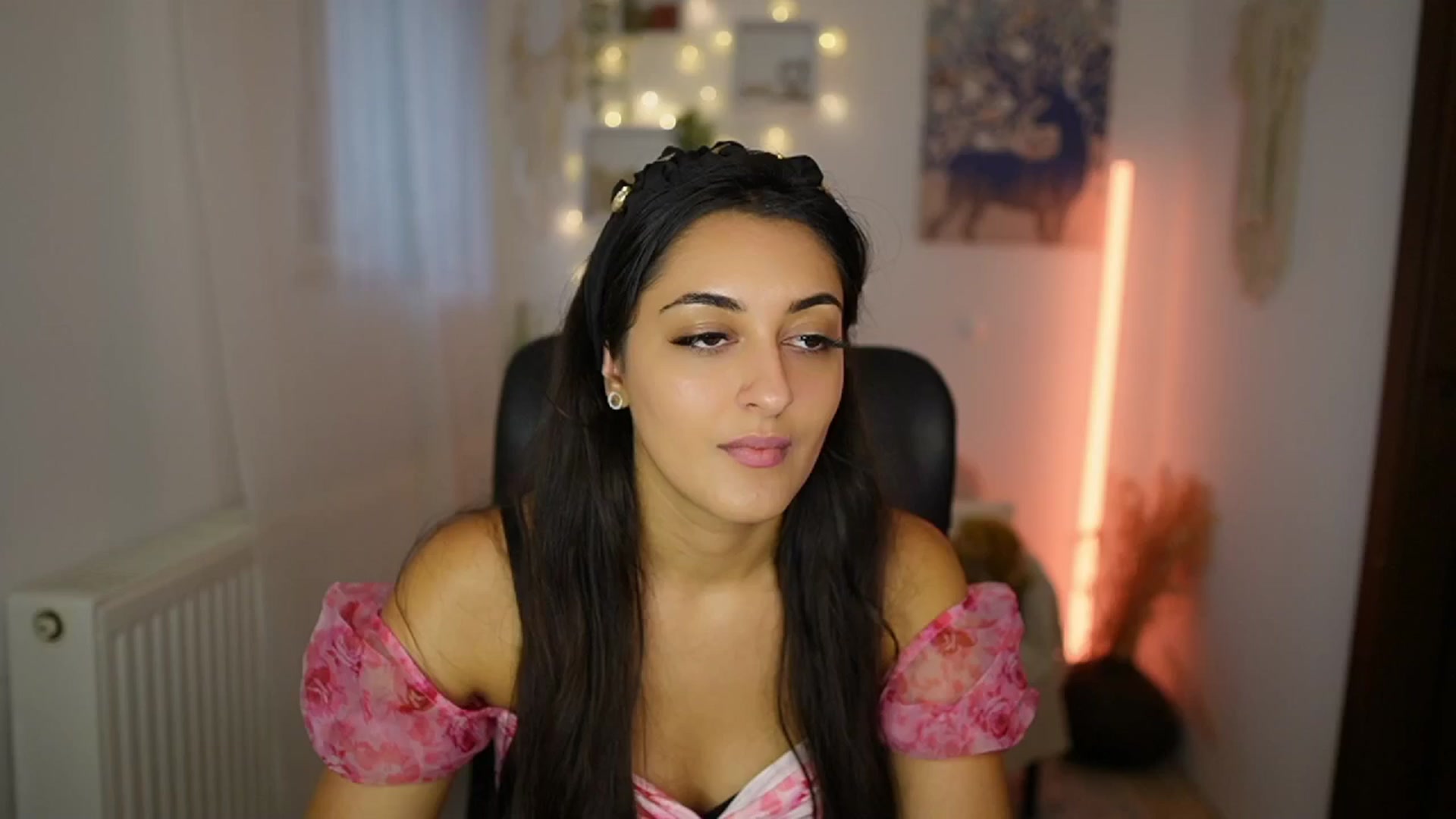 Gallery image thumbnail from Frida_Sante18's myfreecams stream on, 07/18/2024, 17:23 image 16 of 20