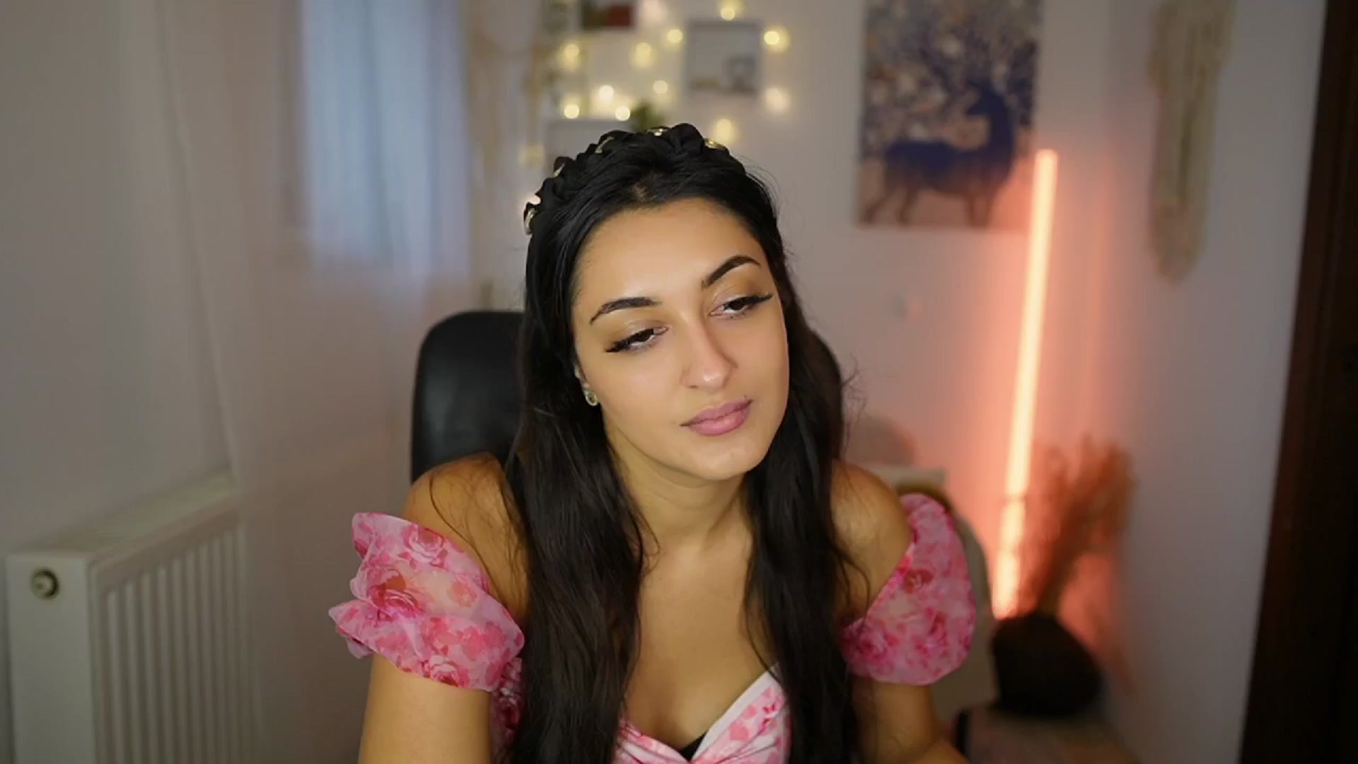 Gallery image thumbnail from Frida_Sante18's myfreecams stream on, 07/18/2024, 17:23 image 6 of 20