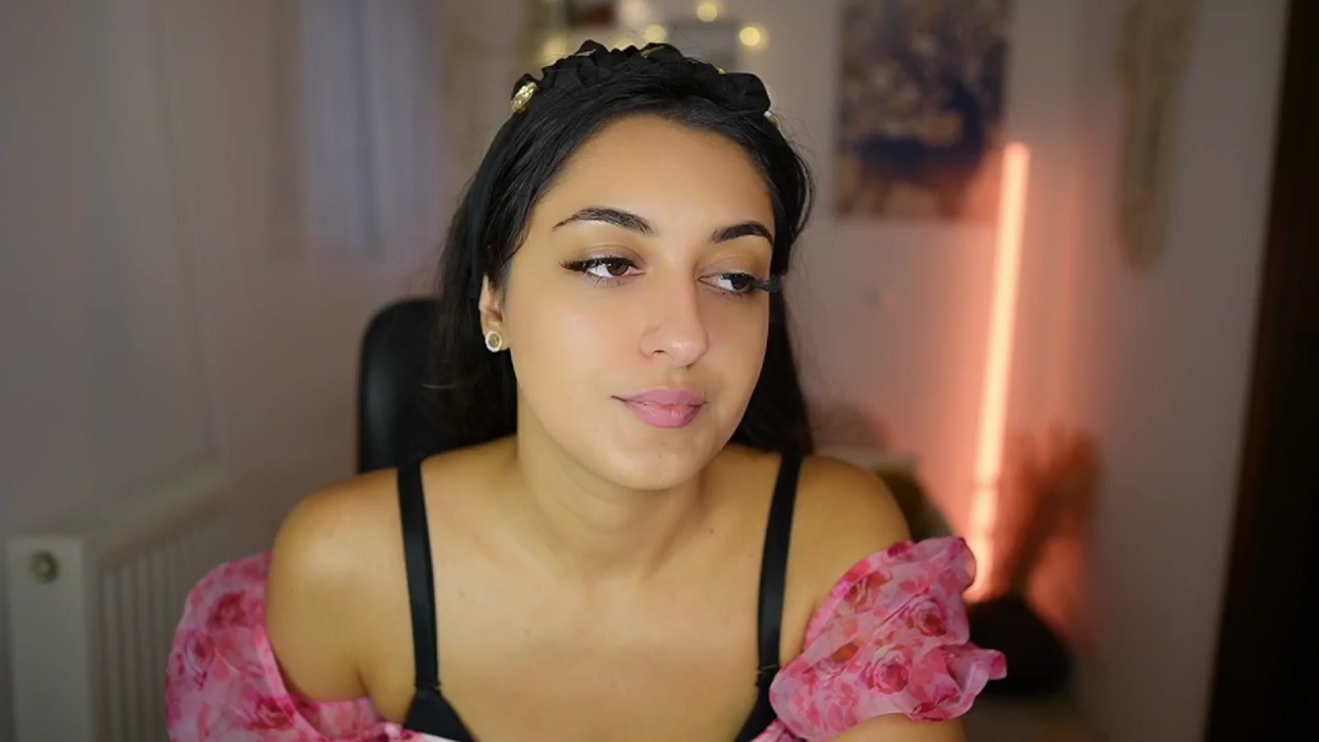 Gallery image thumbnail from Frida_Sante18's myfreecams stream on, 07/18/2024, 18:01 image 11 of 20