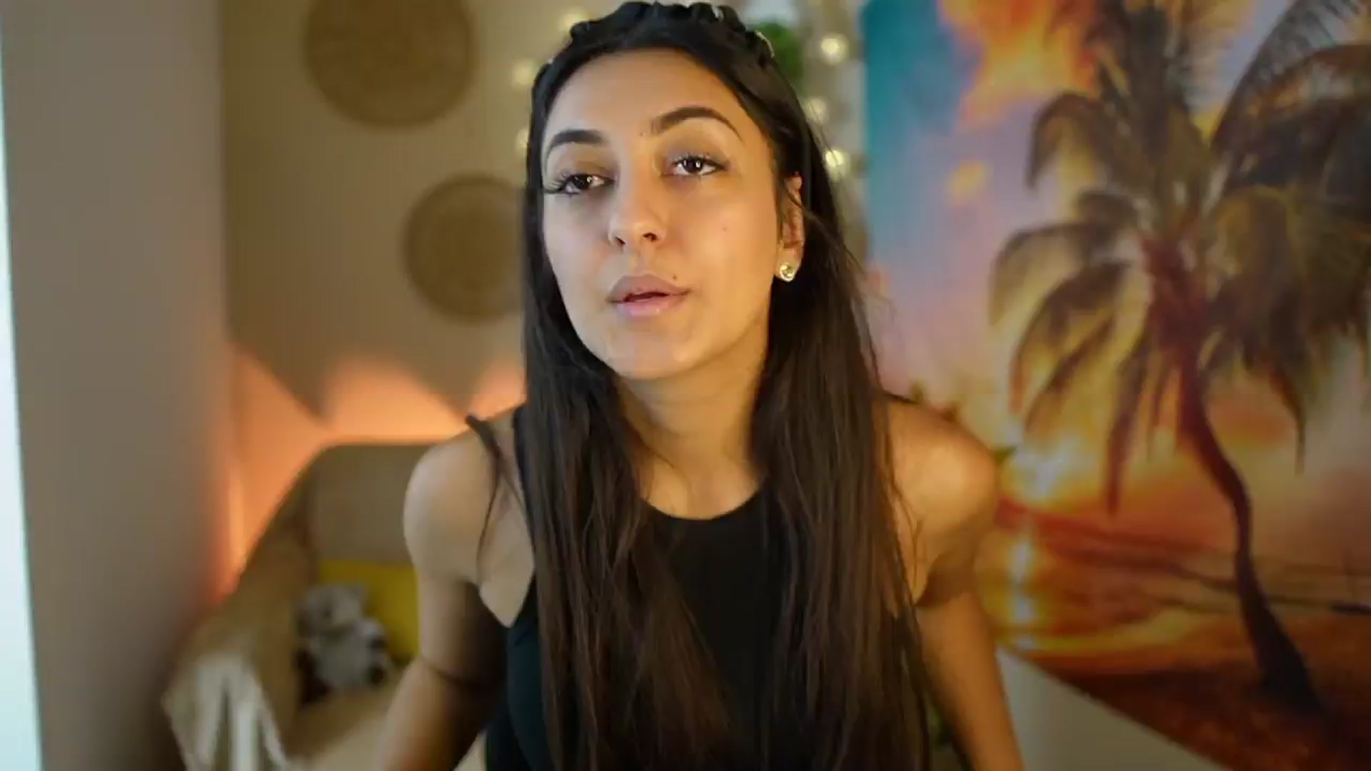Gallery image thumbnail from Frida_Sante18's myfreecams stream on, 07/25/2024, 15:42 image 1 of 20