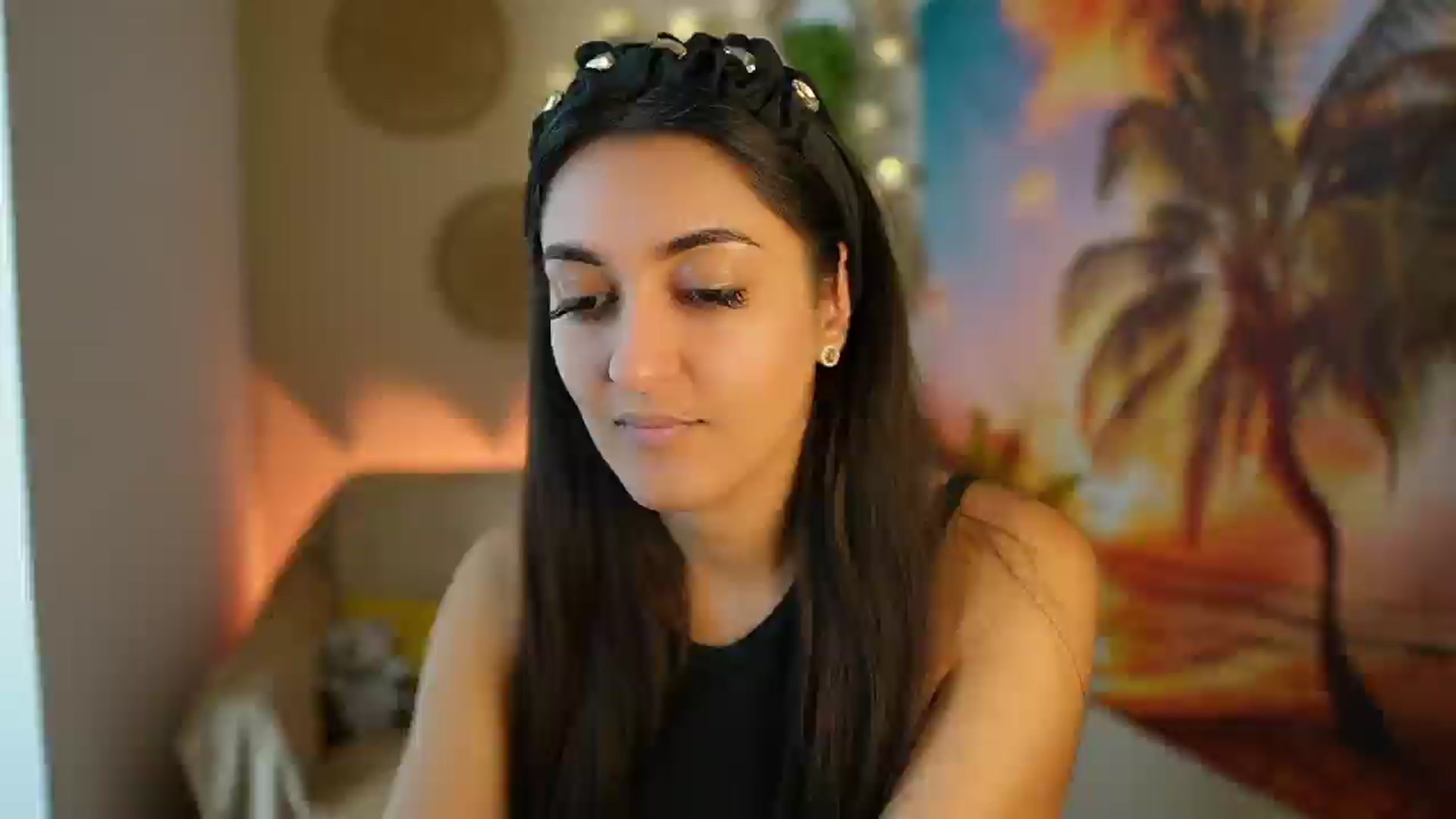 Gallery image thumbnail from Frida_Sante18's myfreecams stream on, 07/25/2024, 18:35 image 6 of 20