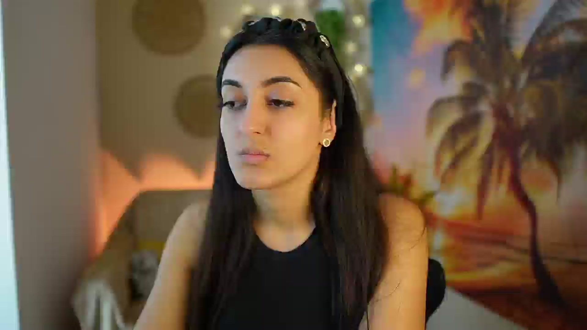 Gallery image thumbnail from Frida_Sante18's myfreecams stream on, 07/25/2024, 18:35 image 10 of 20