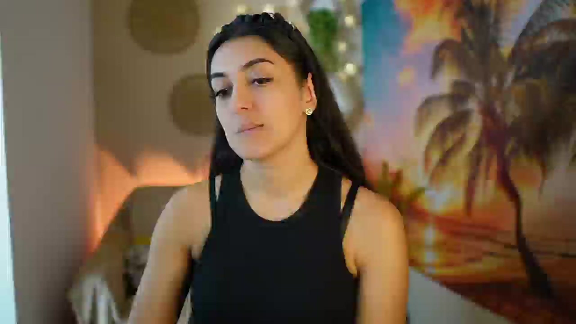 Gallery image thumbnail from Frida_Sante18's myfreecams stream on, 07/25/2024, 18:35 image 2 of 20