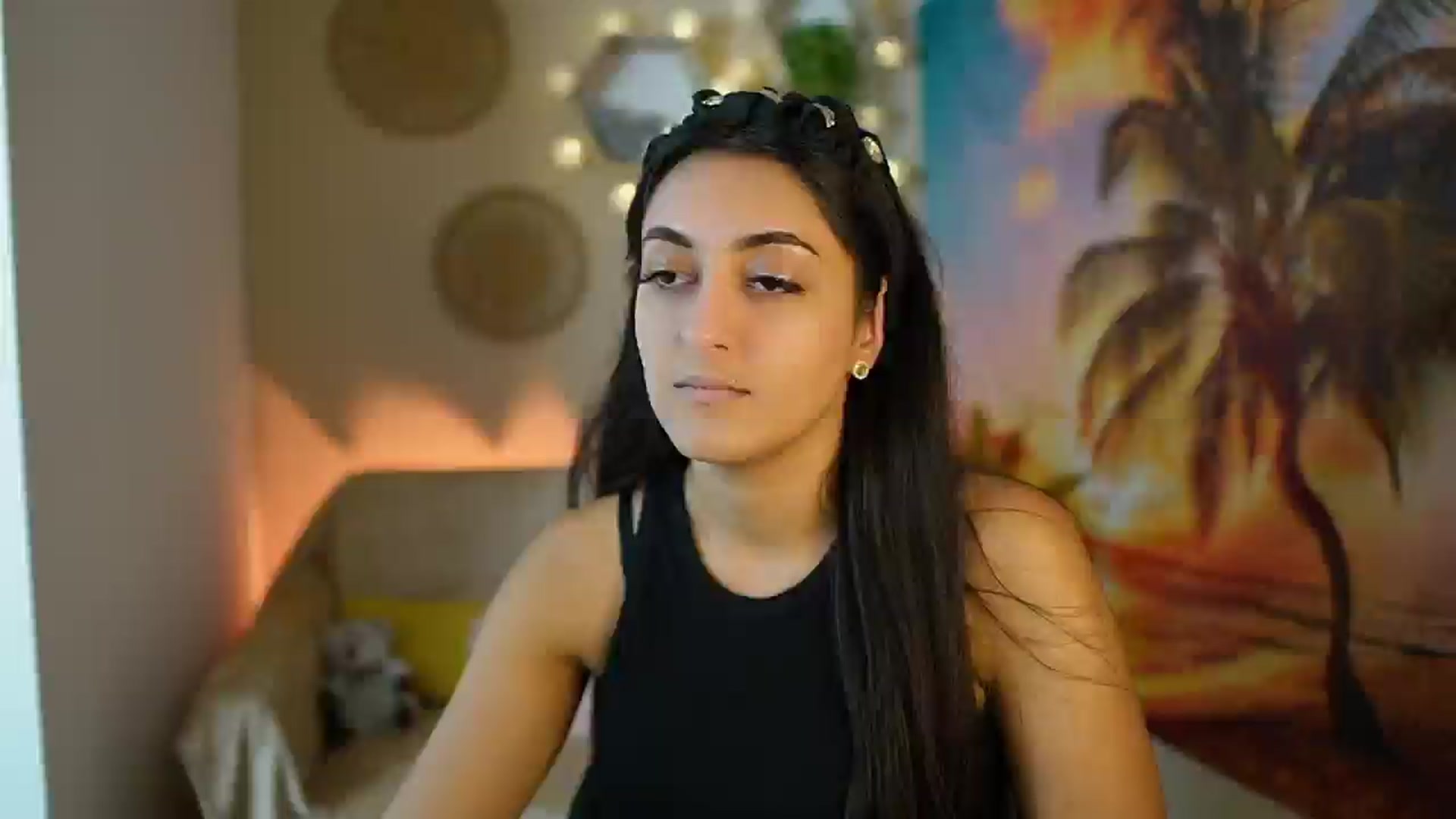 Gallery image thumbnail from Frida_Sante18's myfreecams stream on, 07/25/2024, 18:35 image 15 of 20