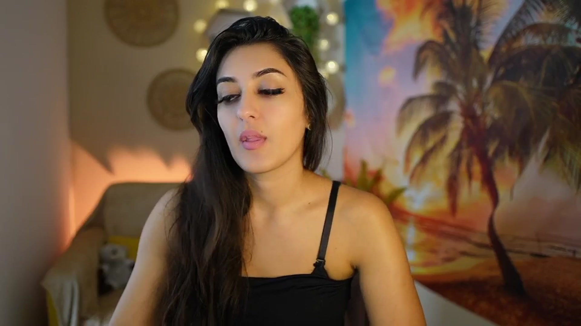 Gallery image thumbnail from Frida_Sante18's myfreecams stream on, 07/30/2024, 15:16 image 17 of 20