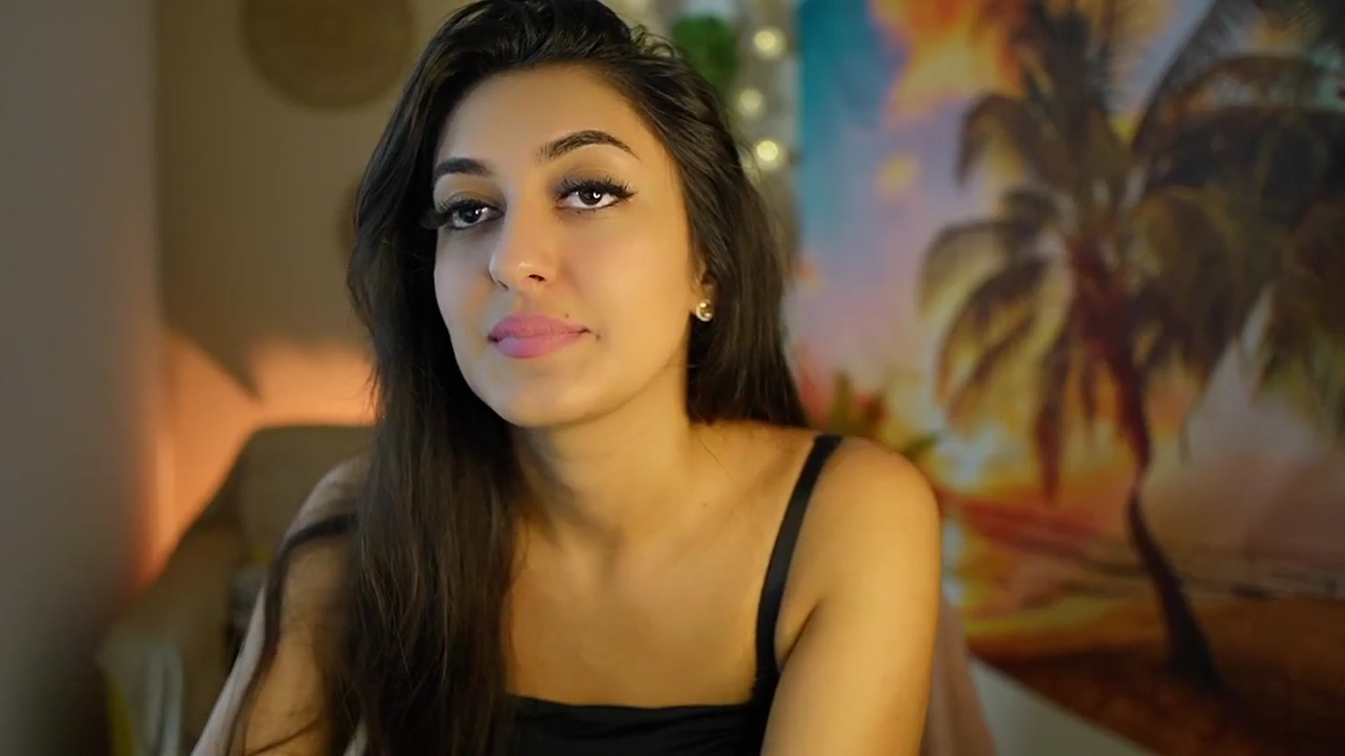 Gallery image thumbnail from Frida_Sante18's myfreecams stream on, 07/30/2024, 15:16 image 2 of 20