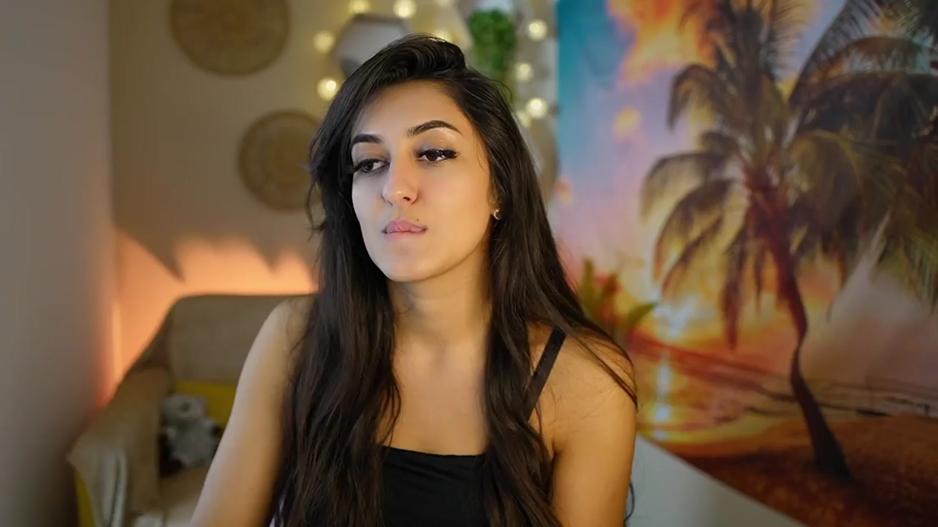 Gallery image thumbnail from Frida_Sante18's myfreecams stream on, 07/30/2024, 18:32 image 11 of 20