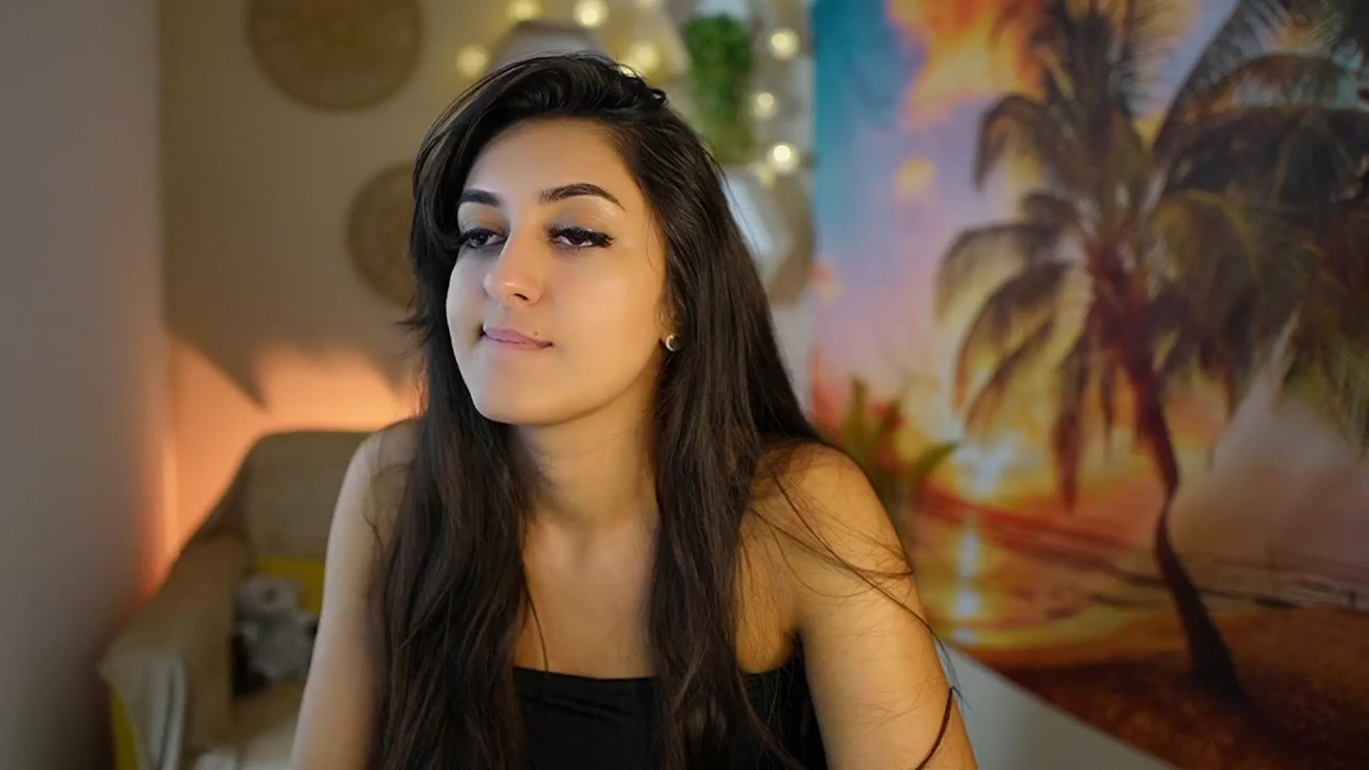 Gallery image thumbnail from Frida_Sante18's myfreecams stream on, 07/30/2024, 18:32 image 18 of 20