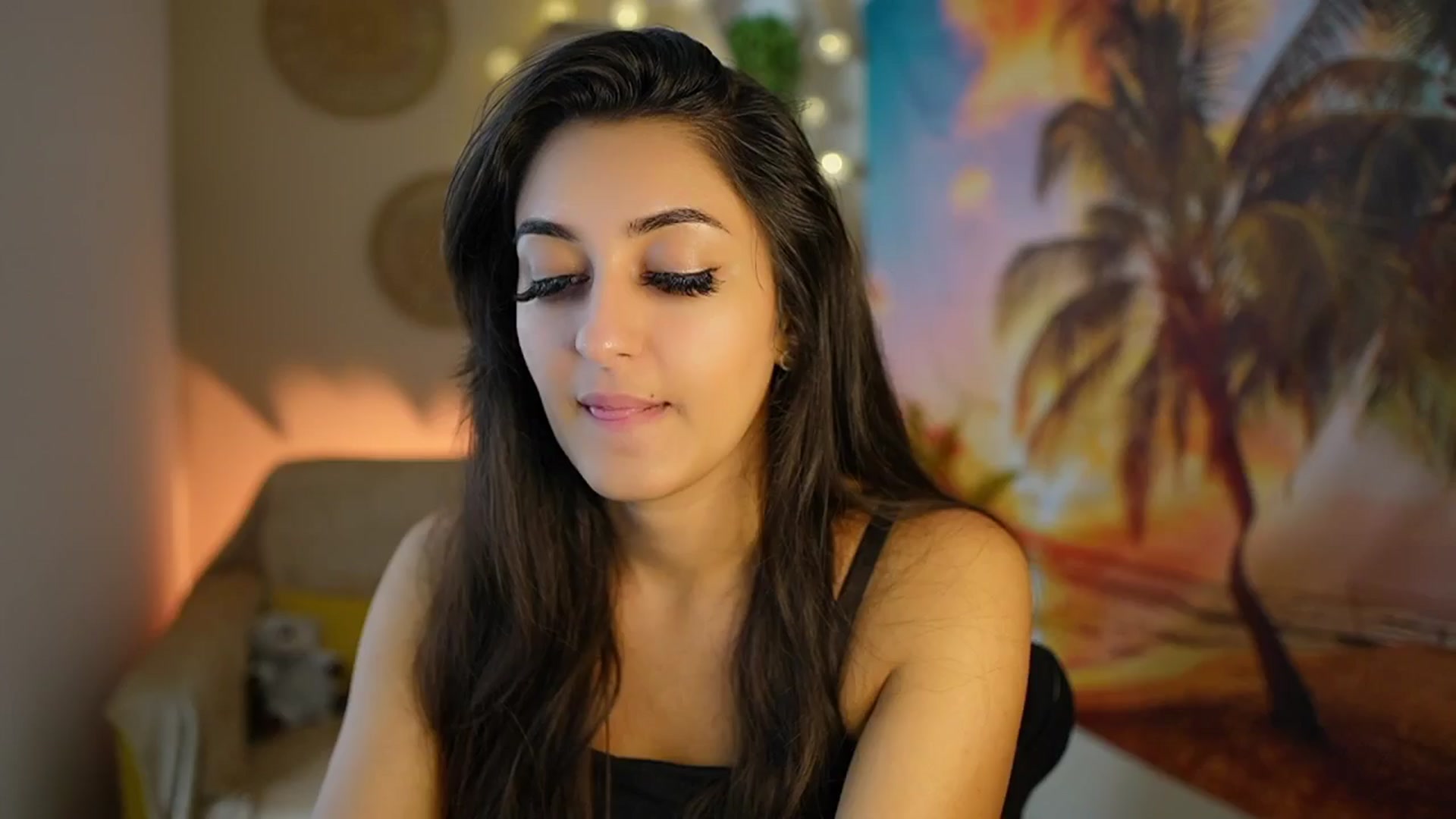 Gallery image thumbnail from Frida_Sante18's myfreecams stream on, 07/30/2024, 18:32 image 7 of 20
