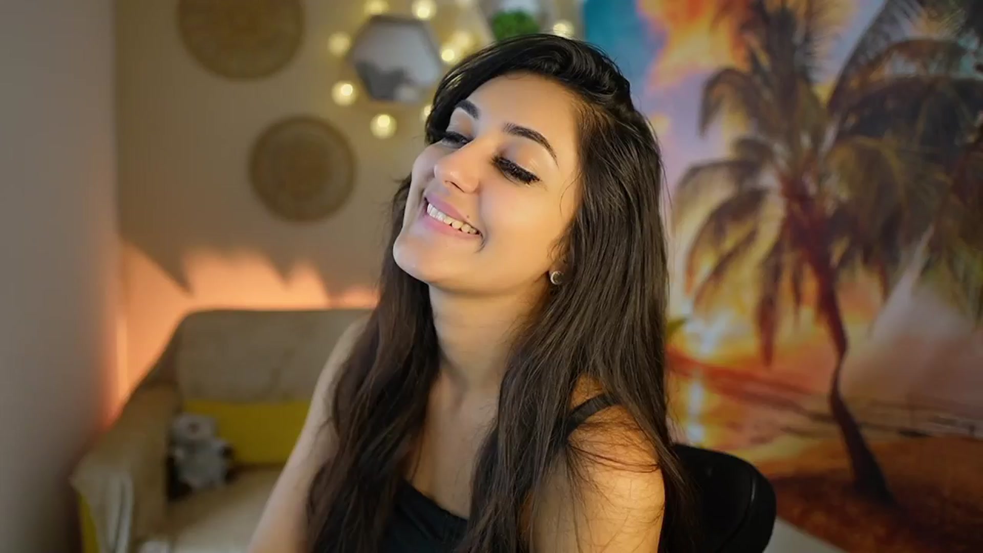 Gallery image thumbnail from Frida_Sante18's myfreecams stream on, 07/30/2024, 18:32 image 13 of 20
