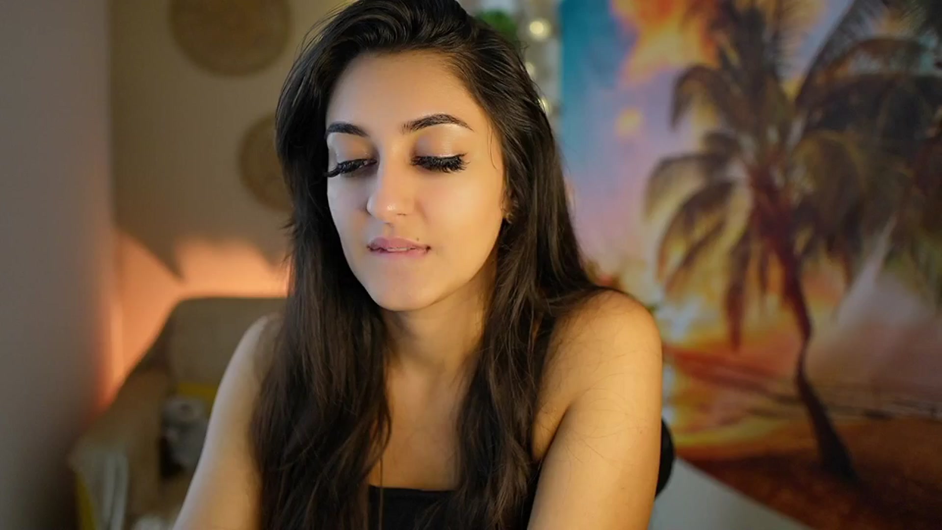 Gallery image thumbnail from Frida_Sante18's myfreecams stream on, 07/30/2024, 18:32 image 8 of 20
