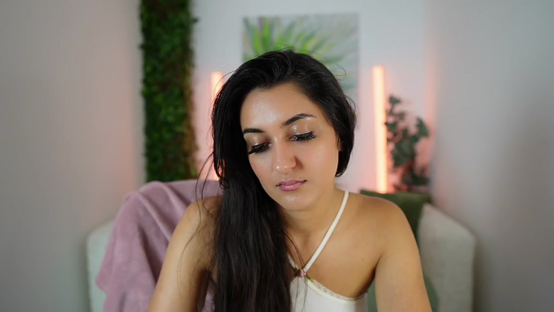 Gallery image thumbnail from Frida_Sante18's myfreecams stream on, 08/05/2024, 11:48 image 12 of 20