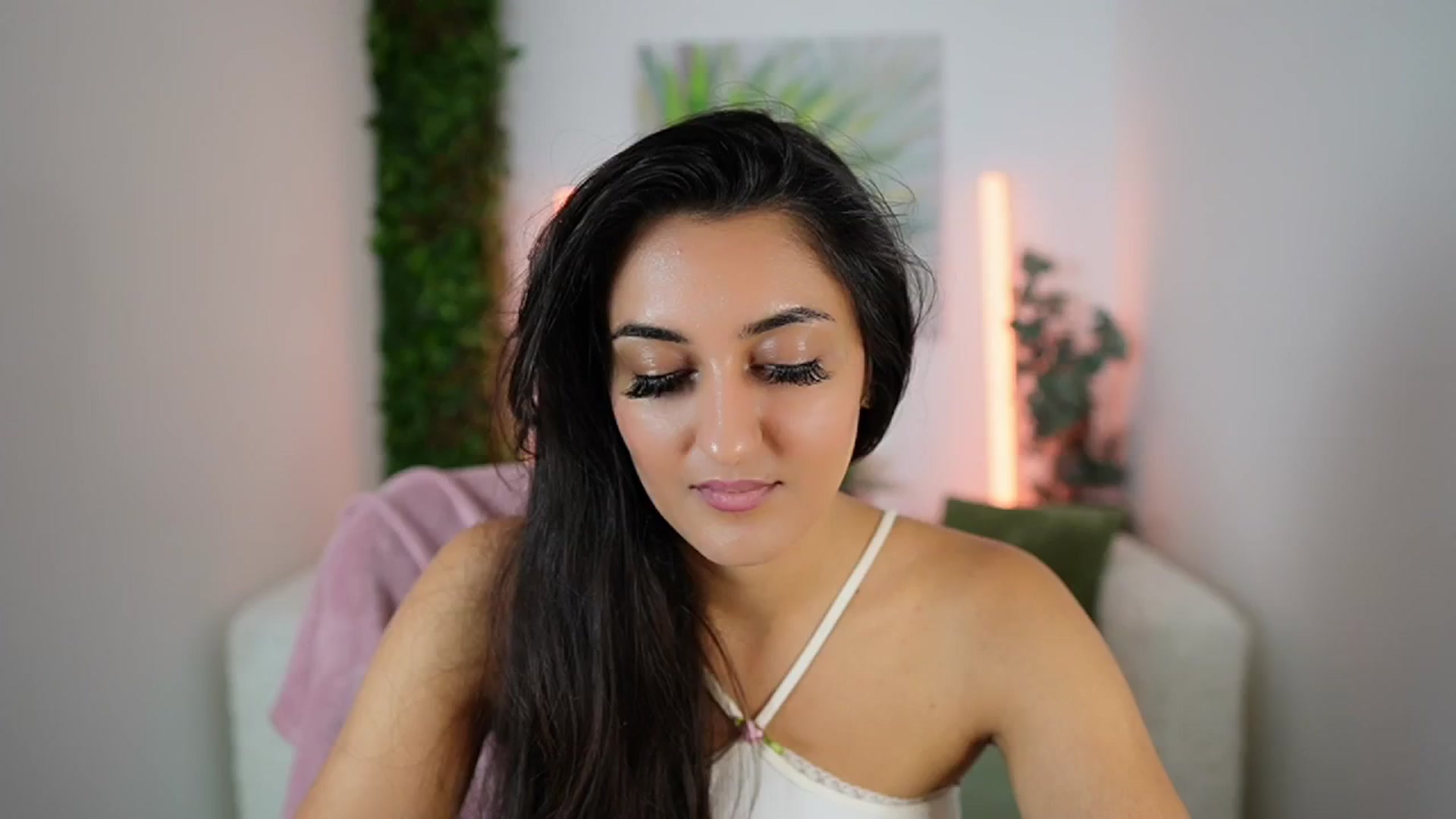Gallery image thumbnail from Frida_Sante18's myfreecams stream on, 08/05/2024, 11:48 image 8 of 20