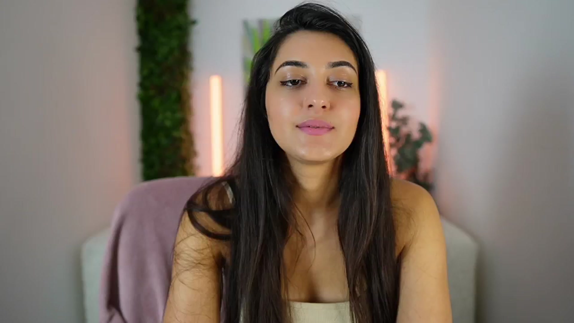 Gallery image thumbnail from Frida_Sante18's myfreecams stream on, 08/07/2024, 12:14 image 11 of 20