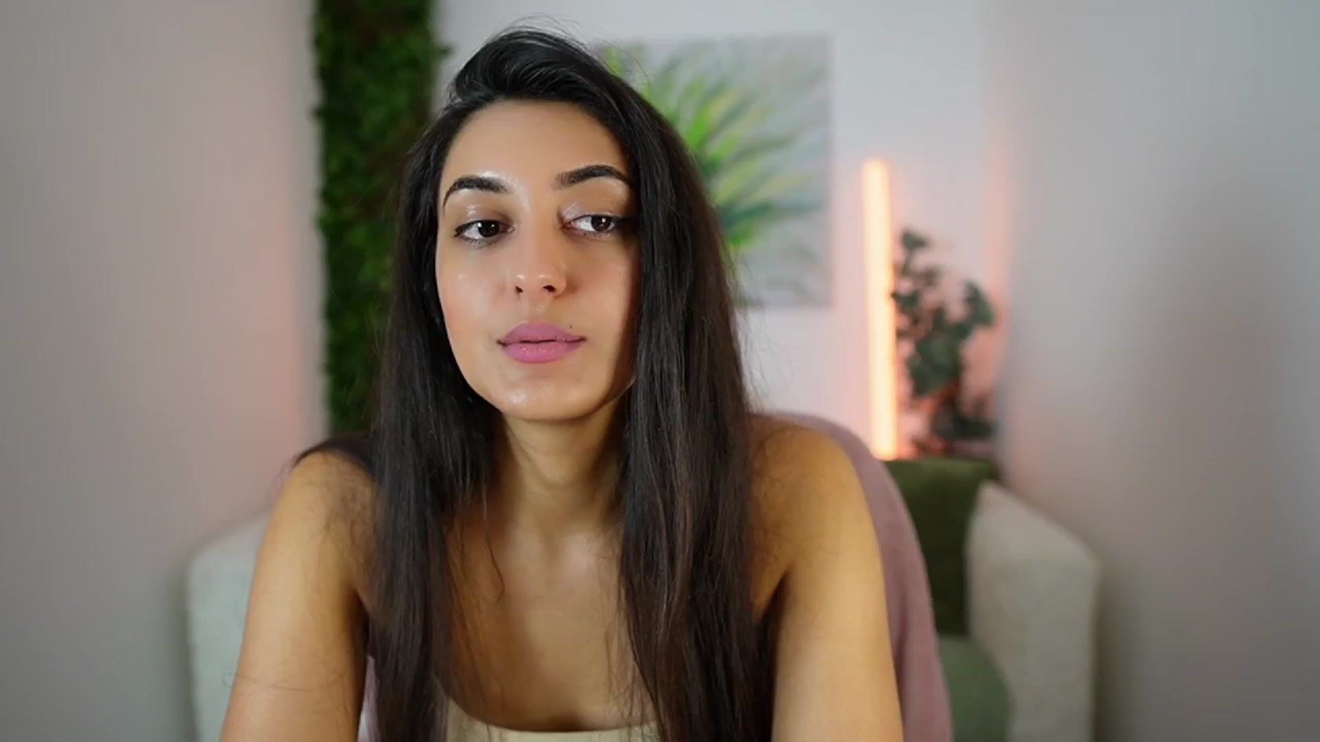 Gallery image thumbnail from Frida_Sante18's myfreecams stream on, 08/07/2024, 12:14 image 4 of 20