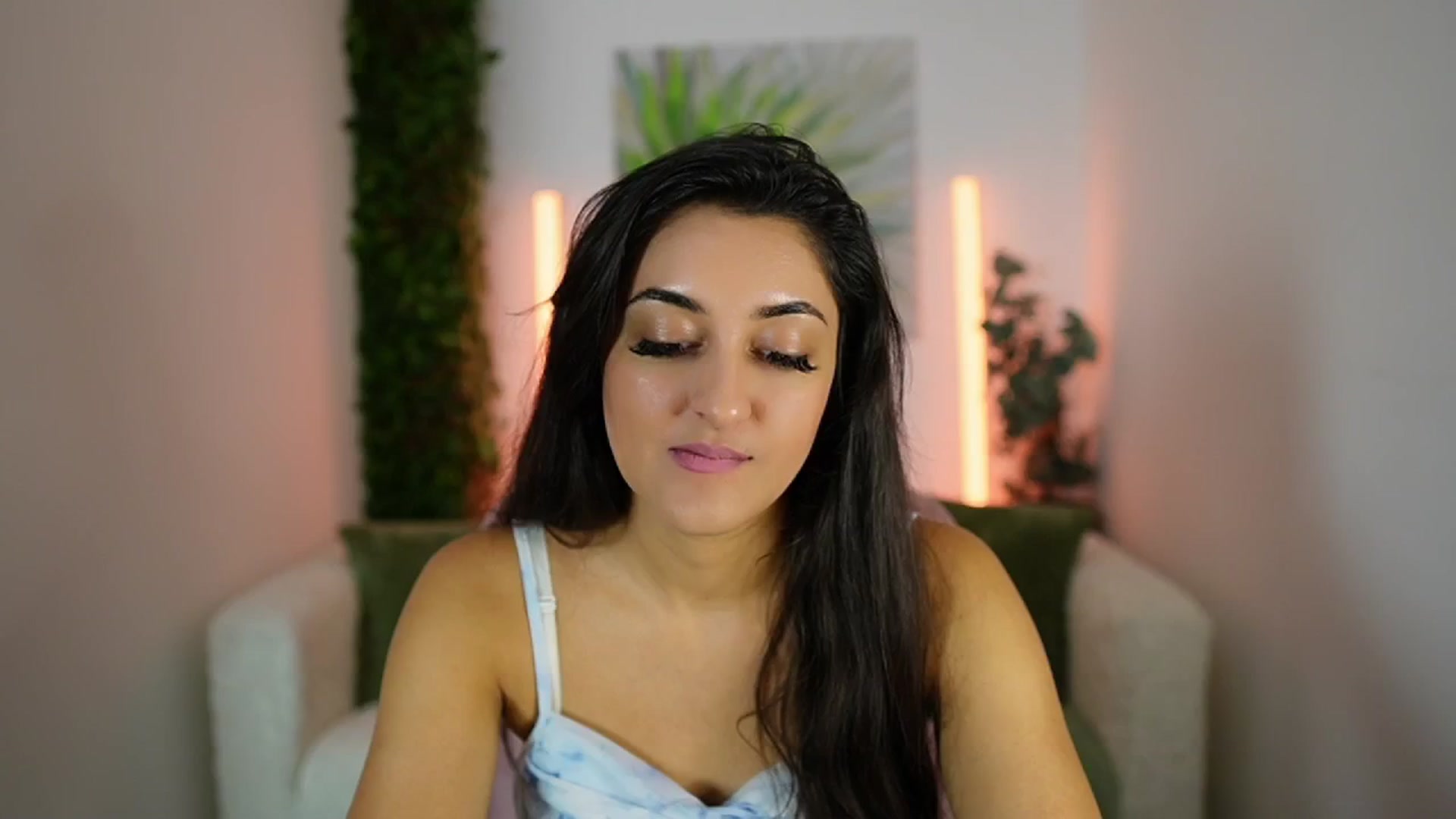 Gallery image thumbnail from Frida_Sante18's myfreecams stream on, 08/08/2024, 10:01 image 9 of 20