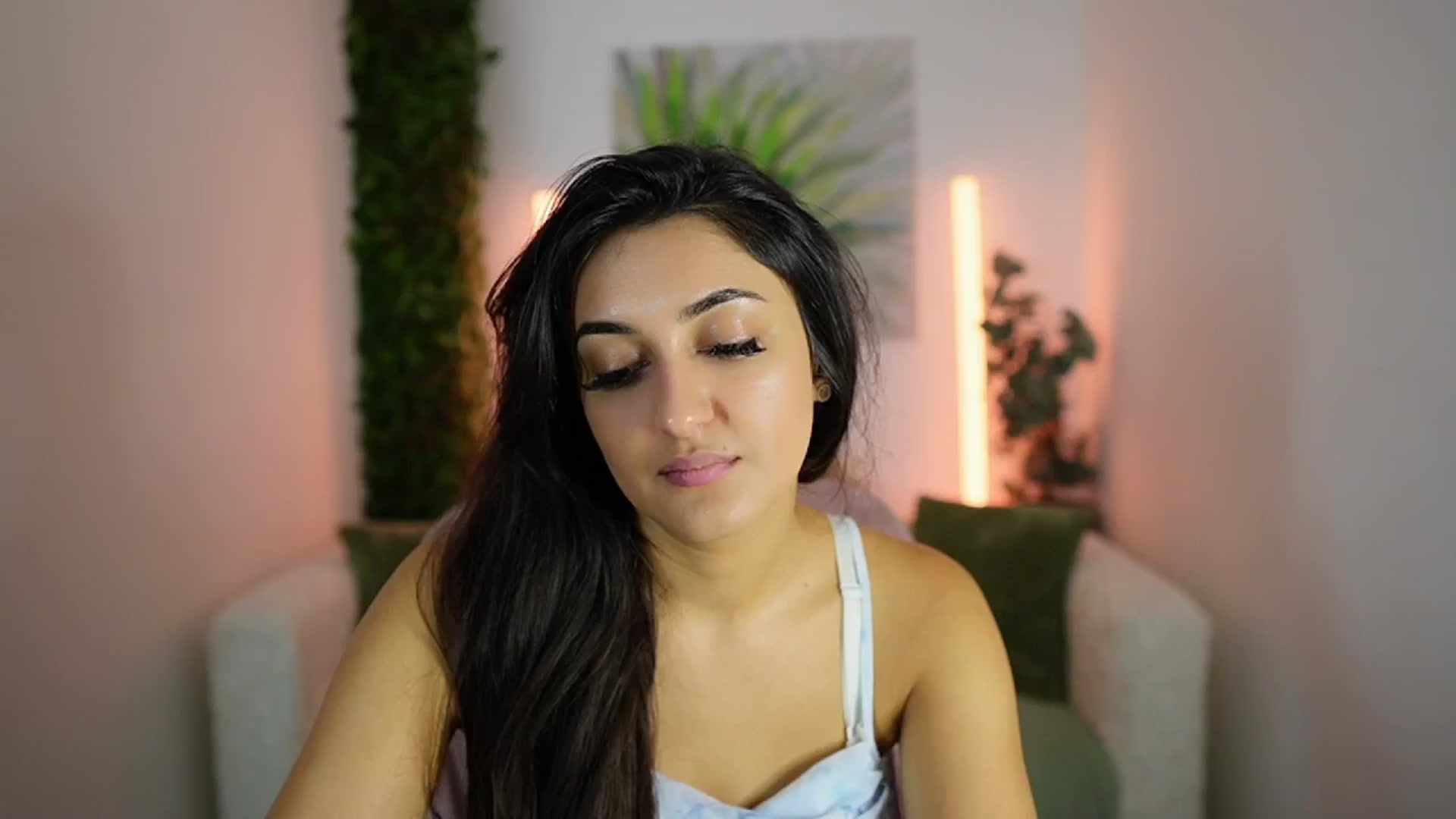 Gallery image thumbnail from Frida_Sante18's myfreecams stream on, 08/08/2024, 11:22 image 19 of 20