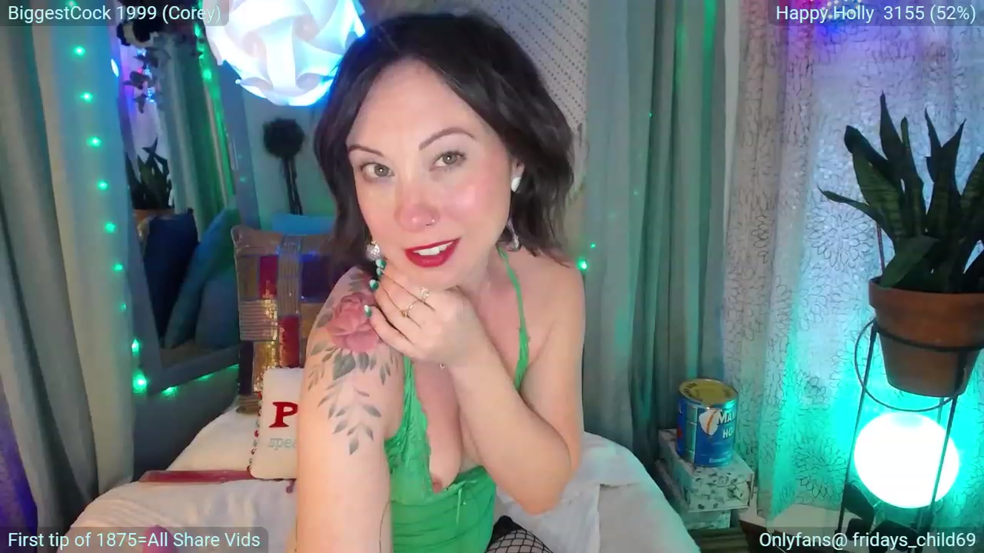 Gallery image thumbnail from Fridays_Child's myfreecams stream on, 03/17/2023, 22:07 image 18 of 20