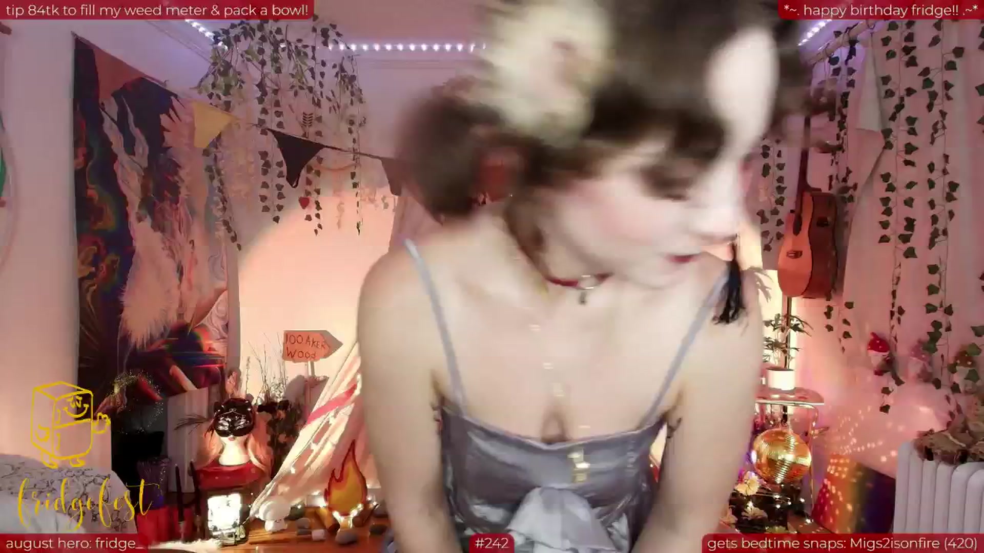 Gallery image thumbnail from Fridge____'s myfreecams stream on, 08/13/2025, 11:07 image 12 of 20