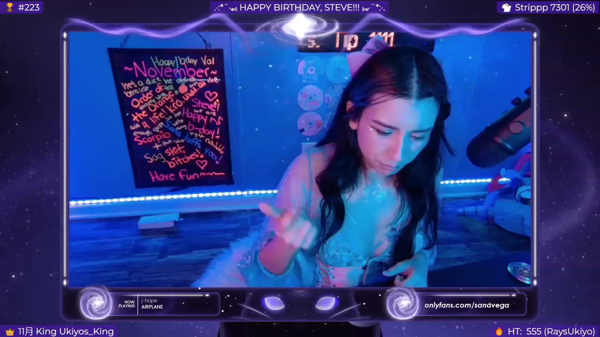 Gallery image thumbnail from FriendsUkiyo's myfreecams stream on, 11/15/2023, 08:25 image 8 of 20