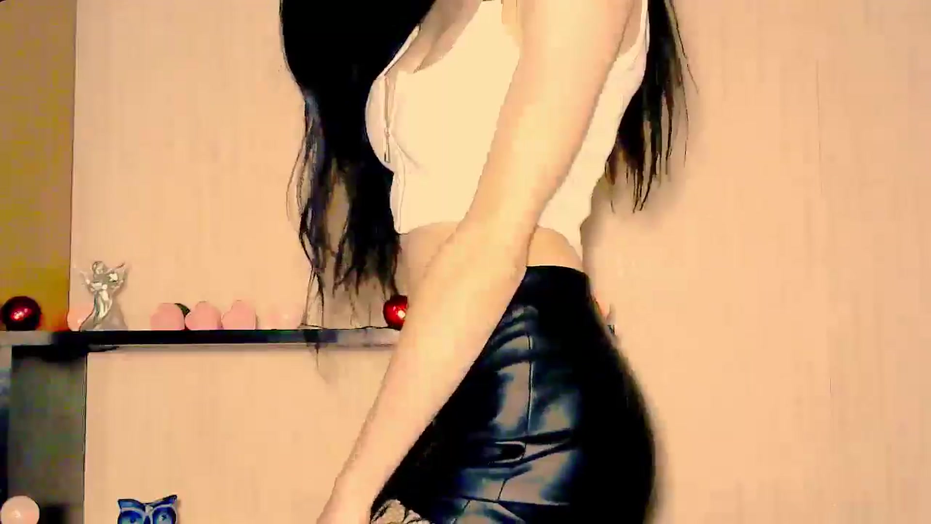 Gallery image thumbnail from Frioninny's myfreecams stream on, 02/28/2026, 19:36 image 10 of 20