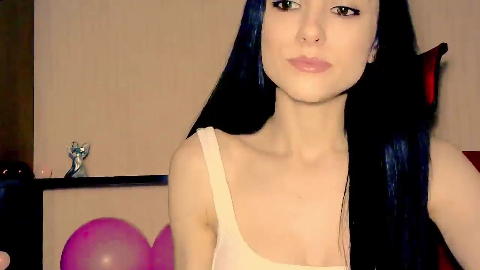 Gallery image thumbnail from Frioninny's myfreecams stream on, 03/05/2026, 18:42 image 7 of 20