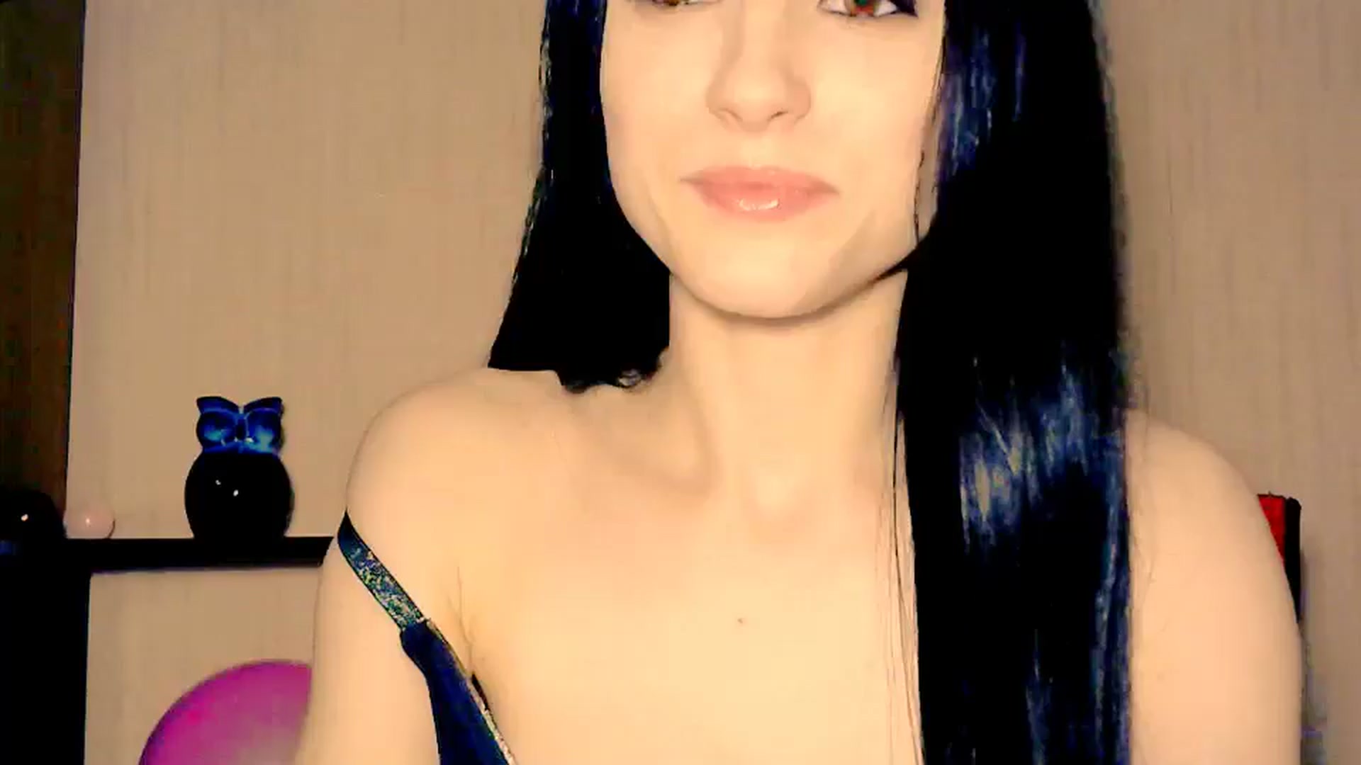 Gallery image thumbnail from Frioninny's myfreecams stream on, 03/06/2026, 21:44 image 7 of 20