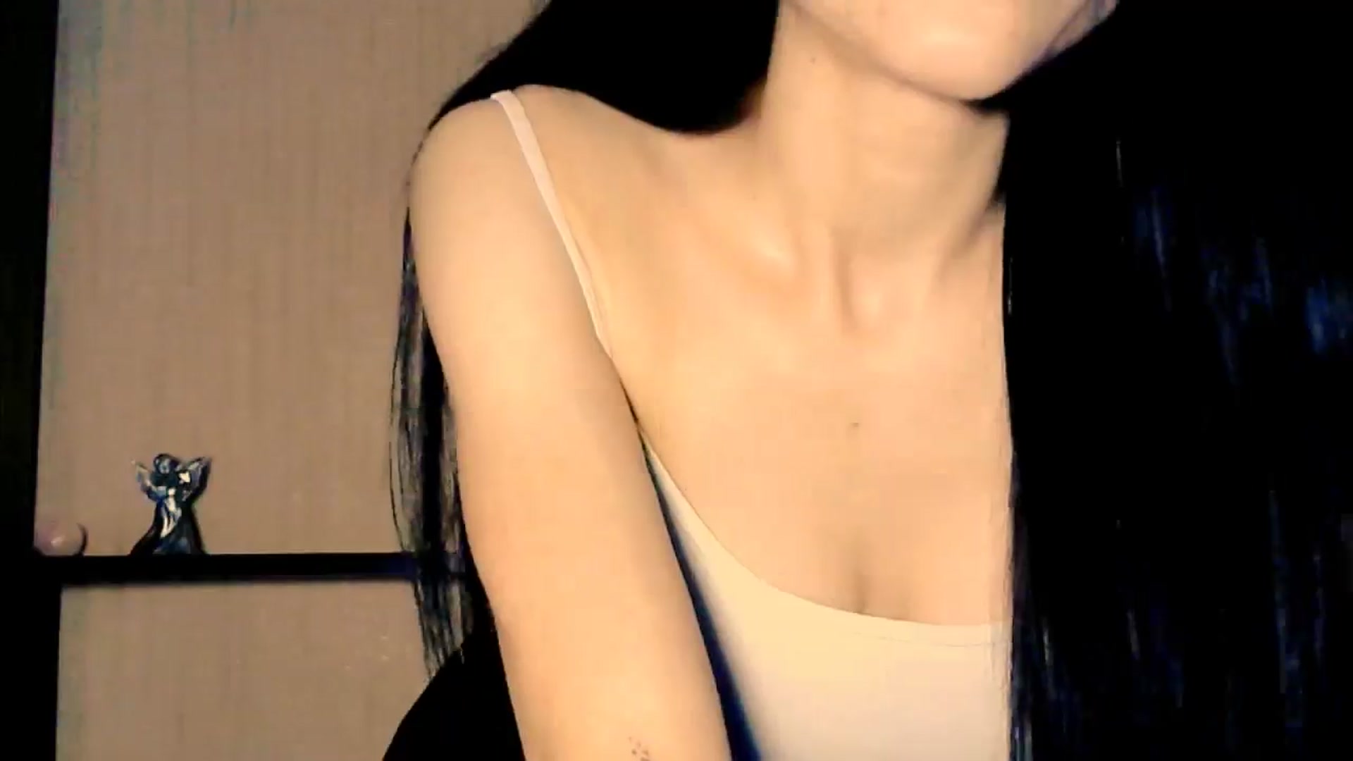 Gallery image thumbnail from Frioninny's myfreecams stream on, 03/13/2026, 21:02 image 13 of 20