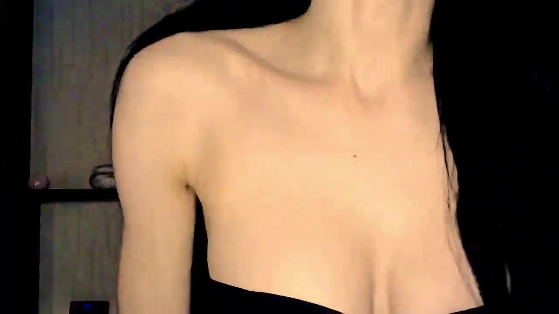 Gallery image thumbnail from Frioninny's myfreecams stream on, 03/14/2026, 19:04 image 9 of 20