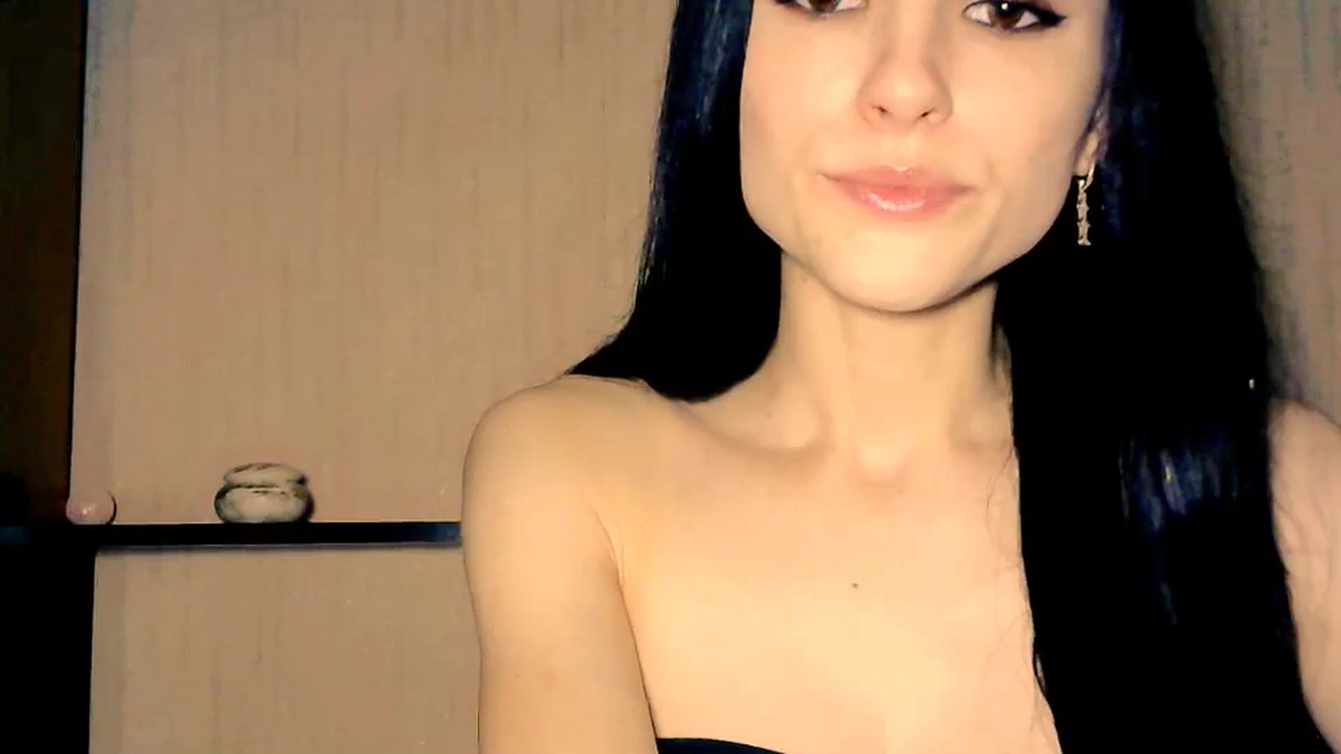 Gallery image thumbnail from Frioninny's myfreecams stream on, 03/14/2026, 20:24 image 8 of 20