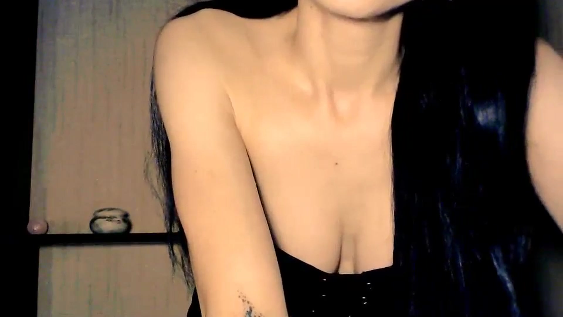 Gallery image thumbnail from Frioninny's myfreecams stream on, 03/14/2026, 21:25 image 16 of 20