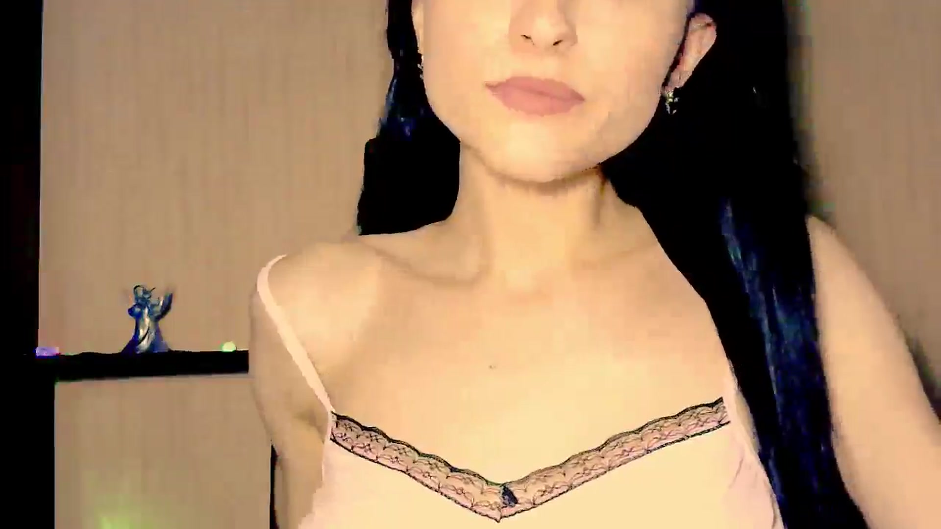 Gallery image thumbnail from Frioninny's myfreecams stream on, 03/17/2026, 18:40 image 10 of 20