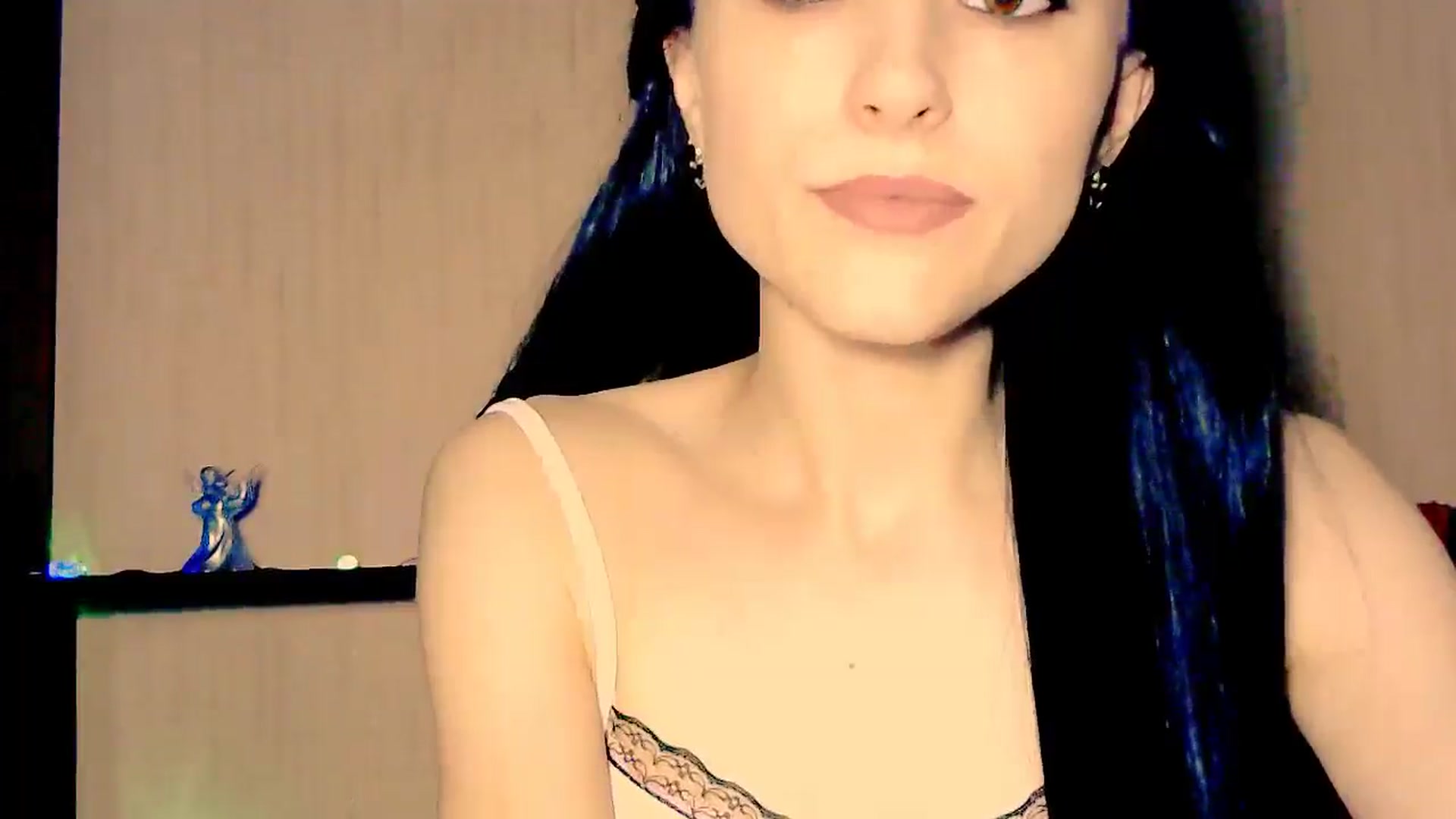 Gallery image thumbnail from Frioninny's myfreecams stream on, 03/17/2026, 20:11 image 7 of 20
