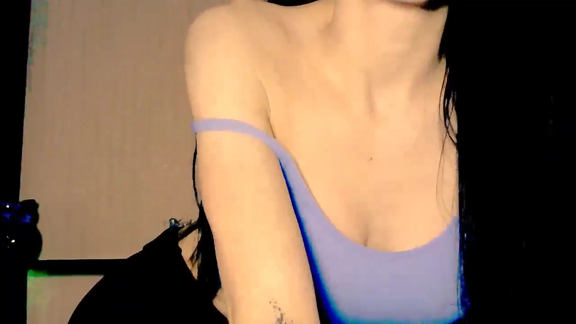 Gallery image thumbnail from Frioninny's myfreecams stream on, 03/21/2026, 21:43 image 6 of 20