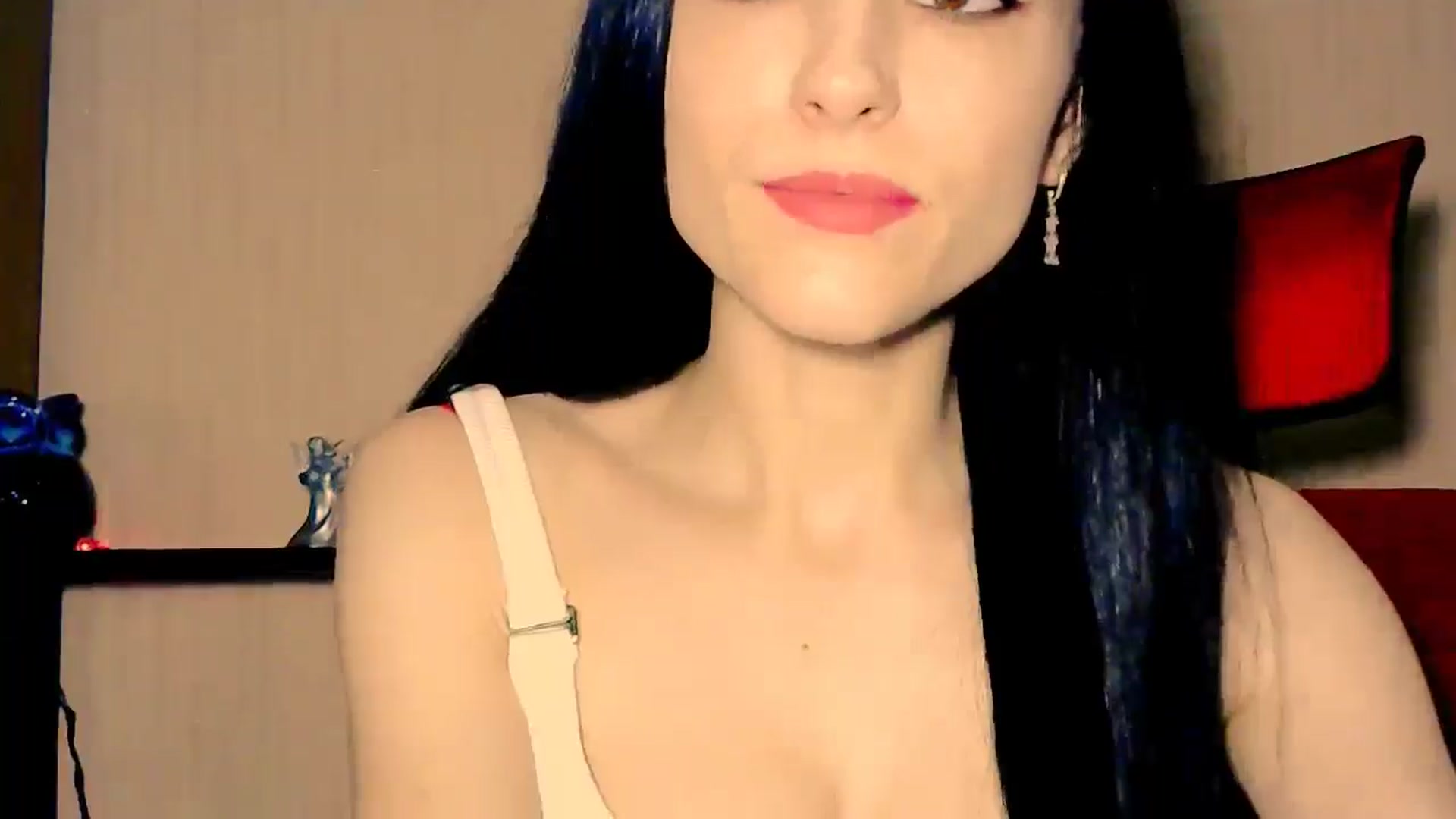 Gallery image thumbnail from Frioninny's myfreecams stream on, 03/22/2026, 19:17 image 18 of 20