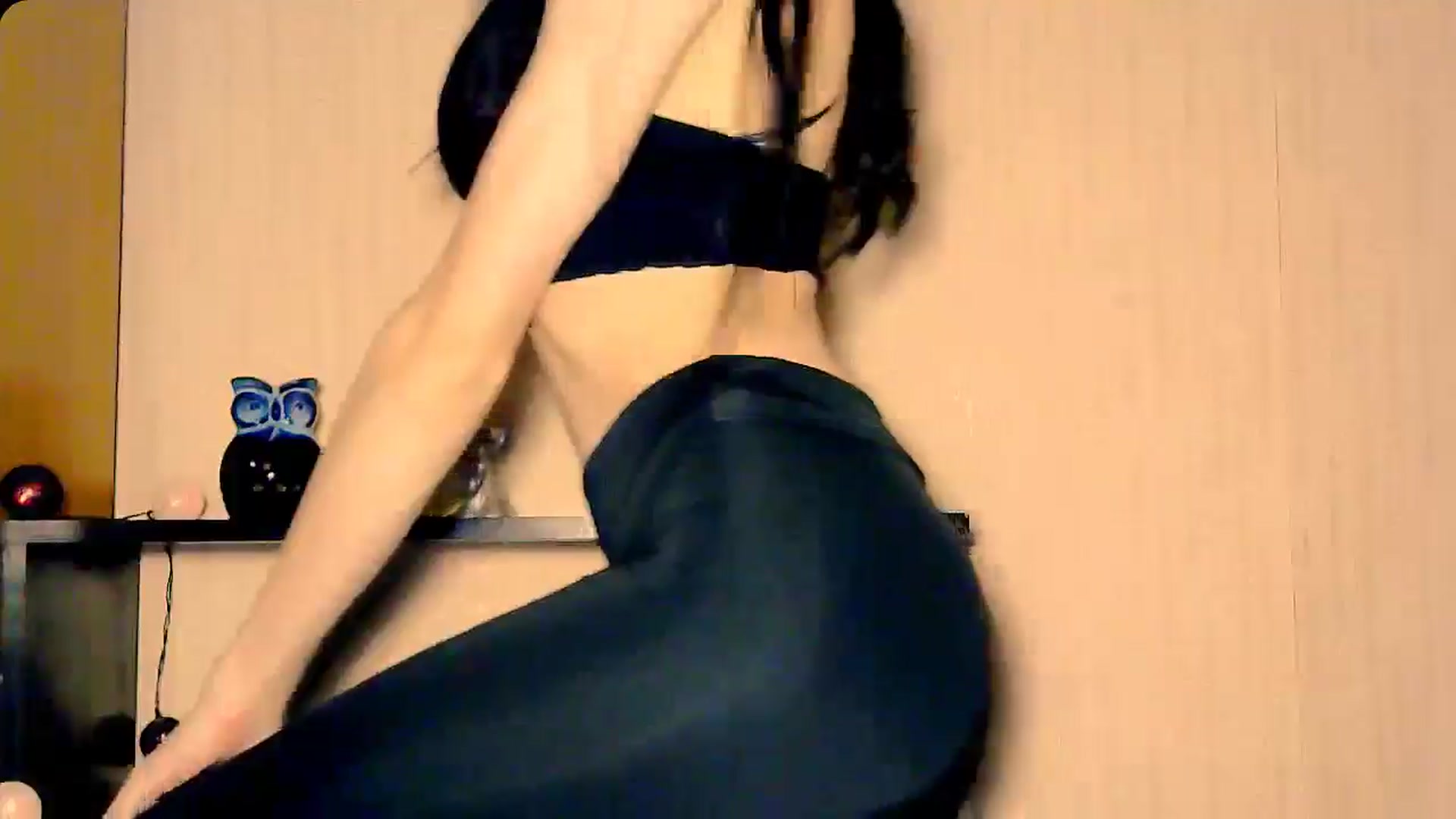 Gallery image thumbnail from Frioninny's myfreecams stream on, 03/25/2026, 19:04 image 11 of 20