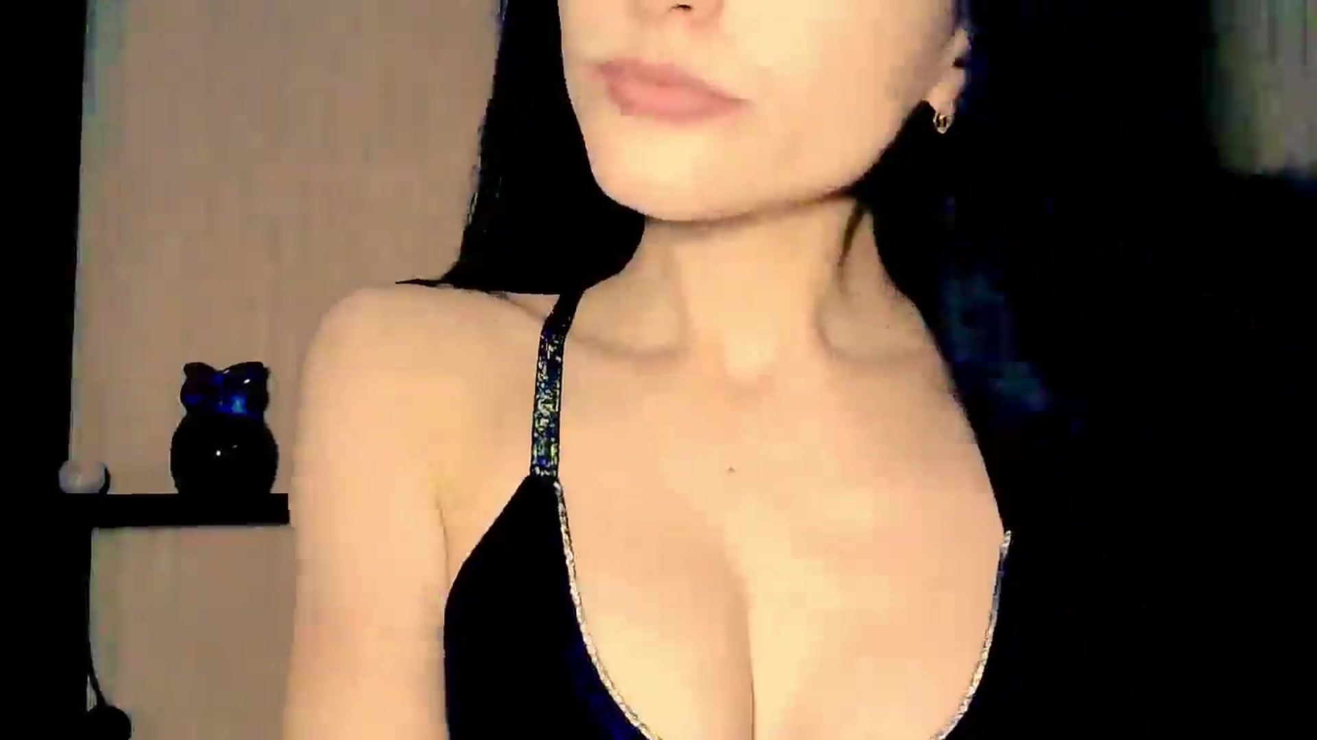 Gallery image thumbnail from Frioninny's myfreecams stream on, 04/01/2026, 21:06 image 10 of 20