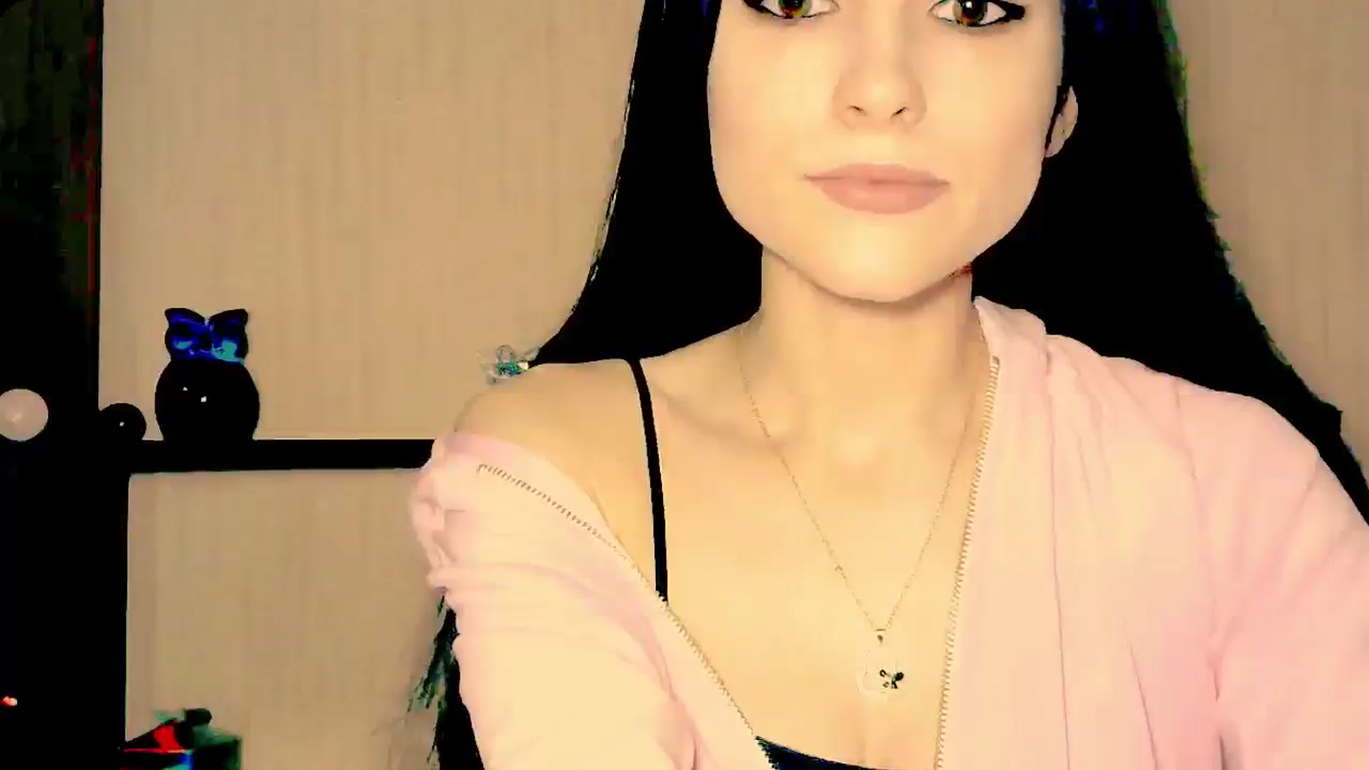 Gallery image thumbnail from Frioninny's myfreecams stream on, 04/10/2026, 17:31 image 11 of 20