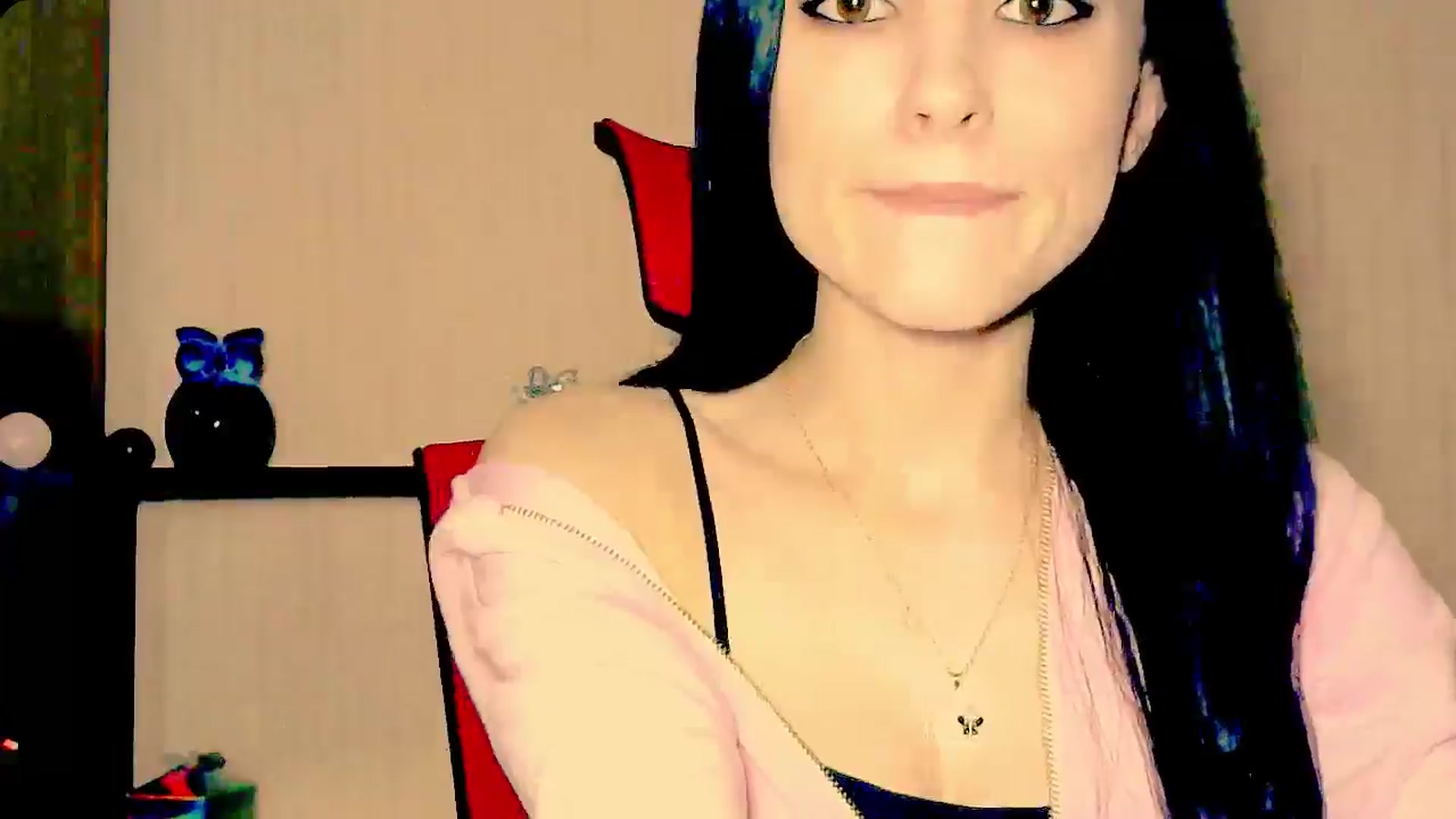 Gallery image thumbnail from Frioninny's myfreecams stream on, 04/10/2026, 17:31 image 18 of 20
